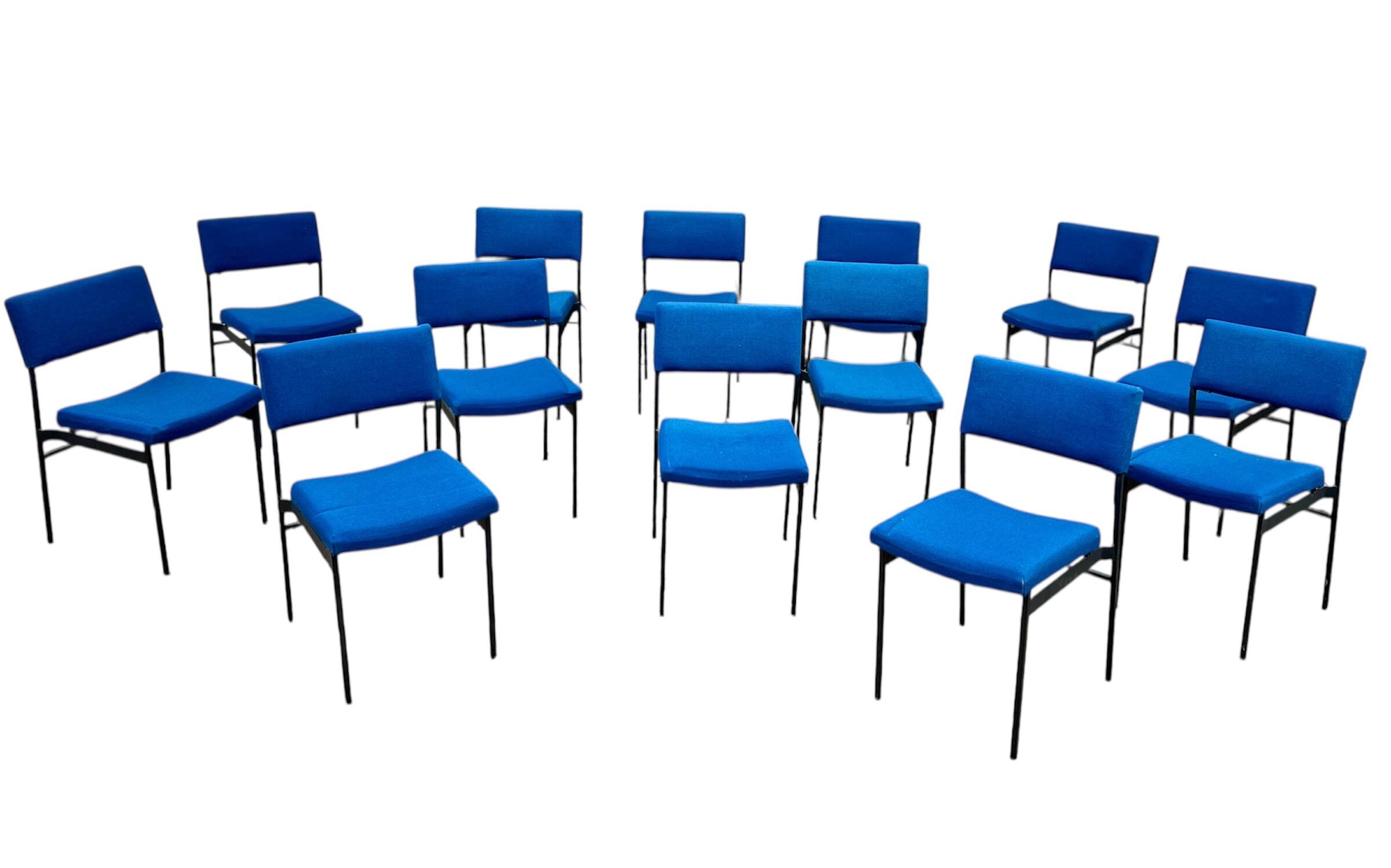🪑 Set of 13 vintage blue fabric chairs – black metal legs – Guer style