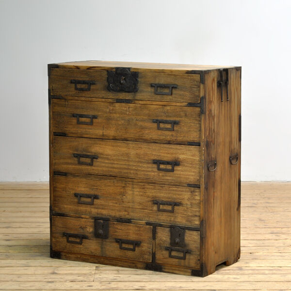 Commode Tansu japonaise, vers 1870