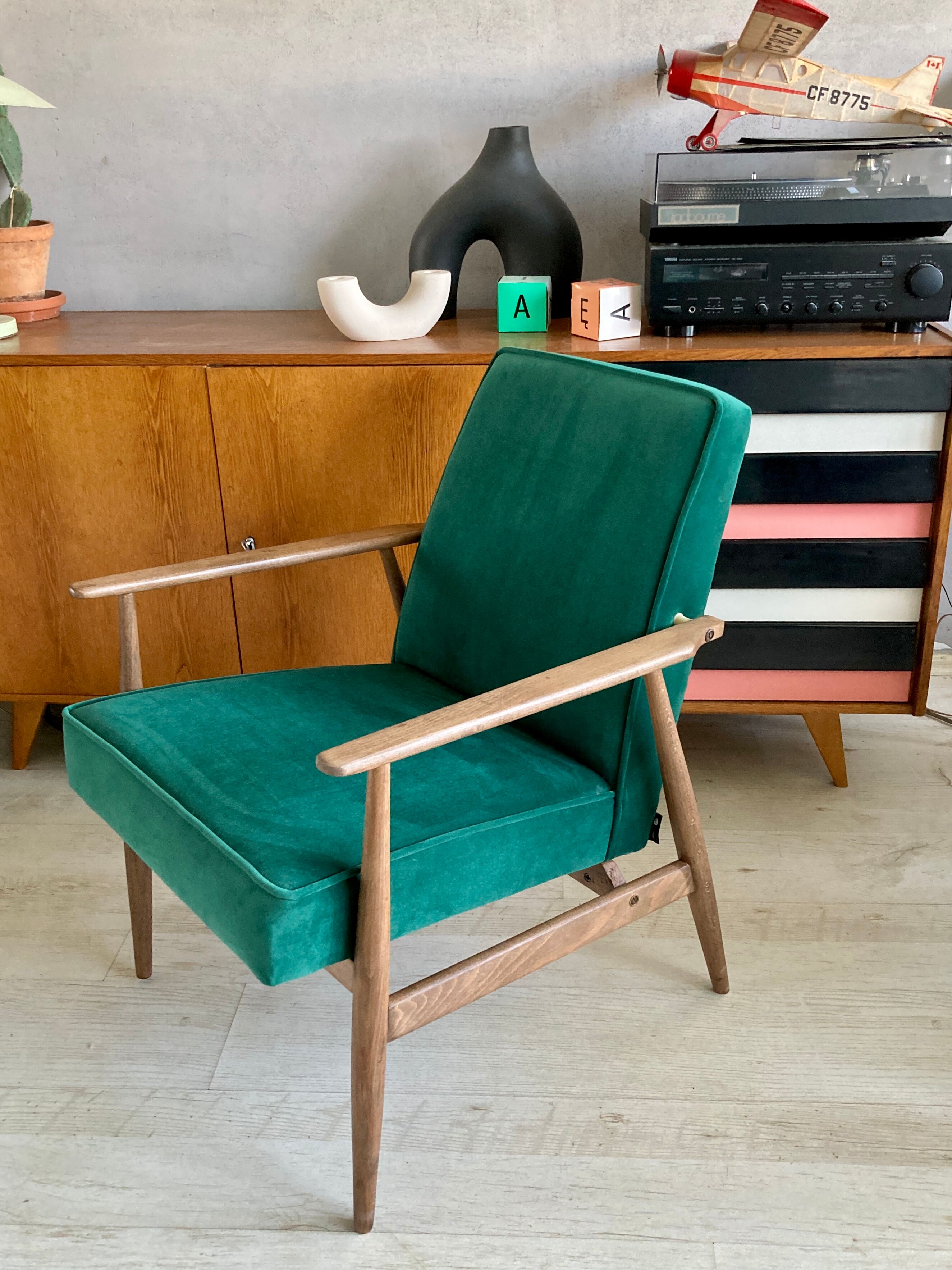 Original vintage polish armchair 300-190 from Mid-century in green velvet