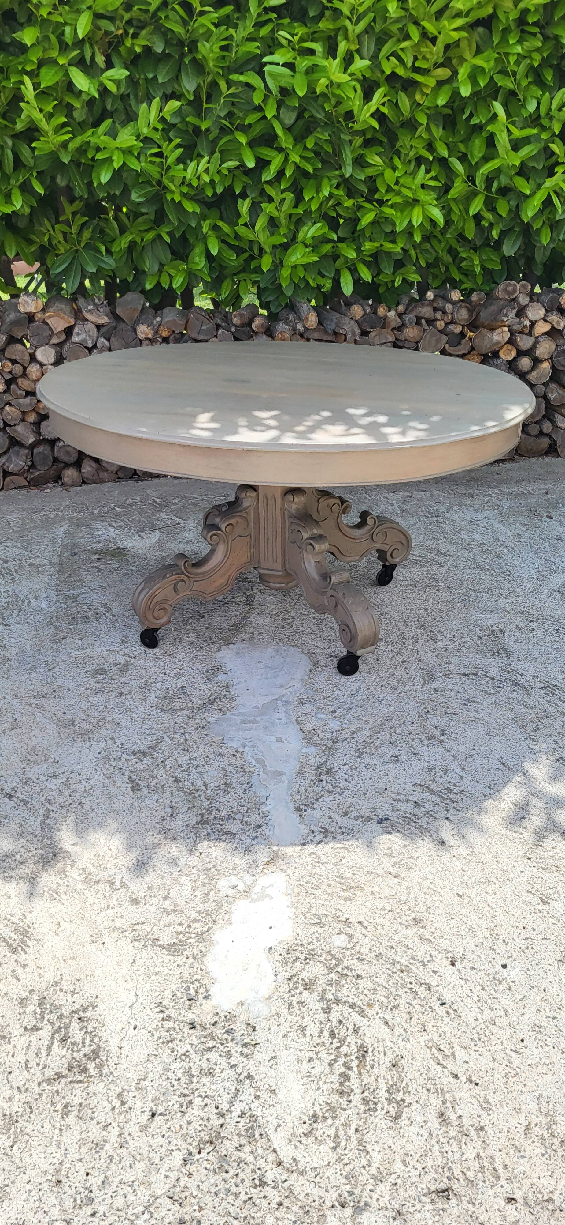 Oval dining table in the Napoleon III style