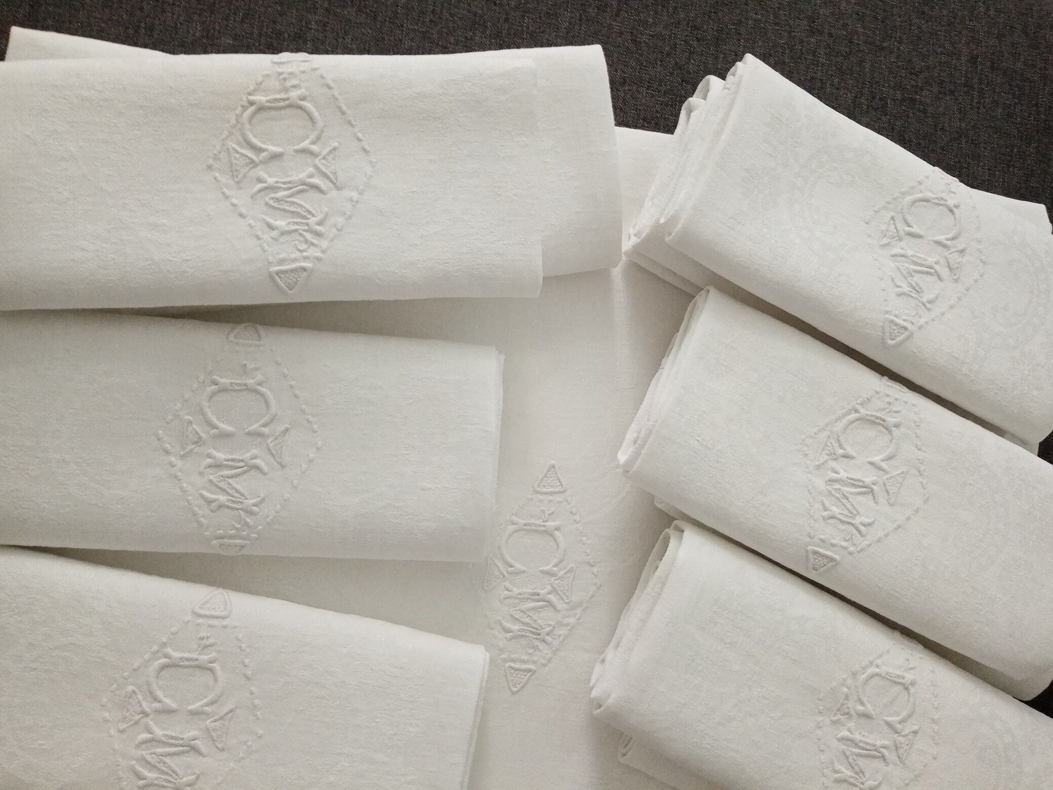 Set of 10 monogram embroidered towels CM and tablecloth