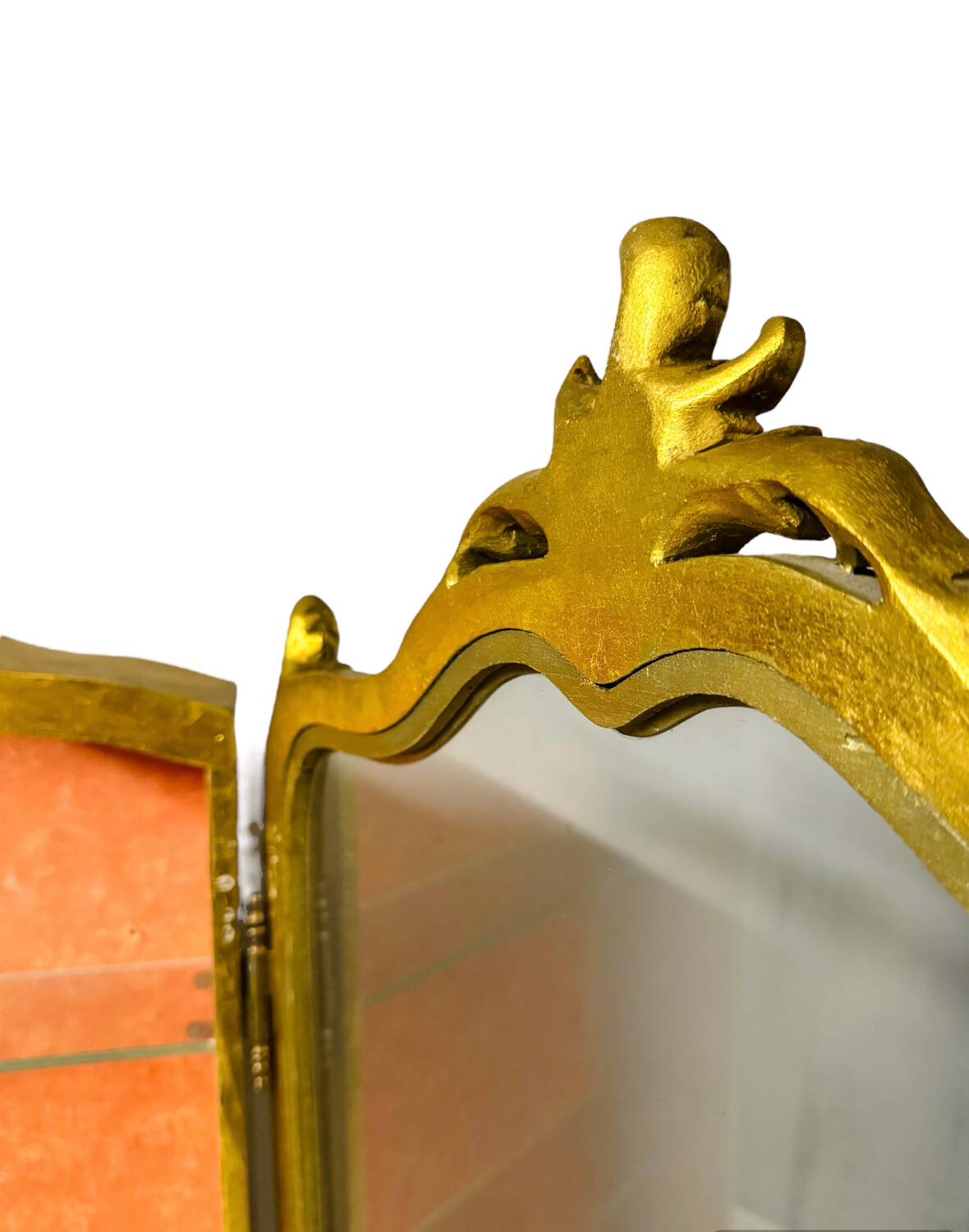 Vitrine murale de style Louis XV Rocaille Bois doré