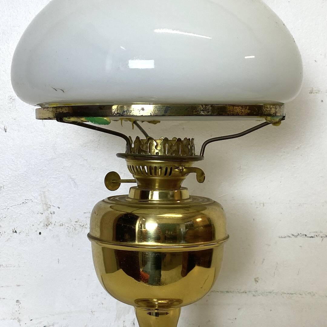 19th century lamp in brass and opaline