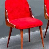 chaise années 60 en fausse fourrure et bois vernis