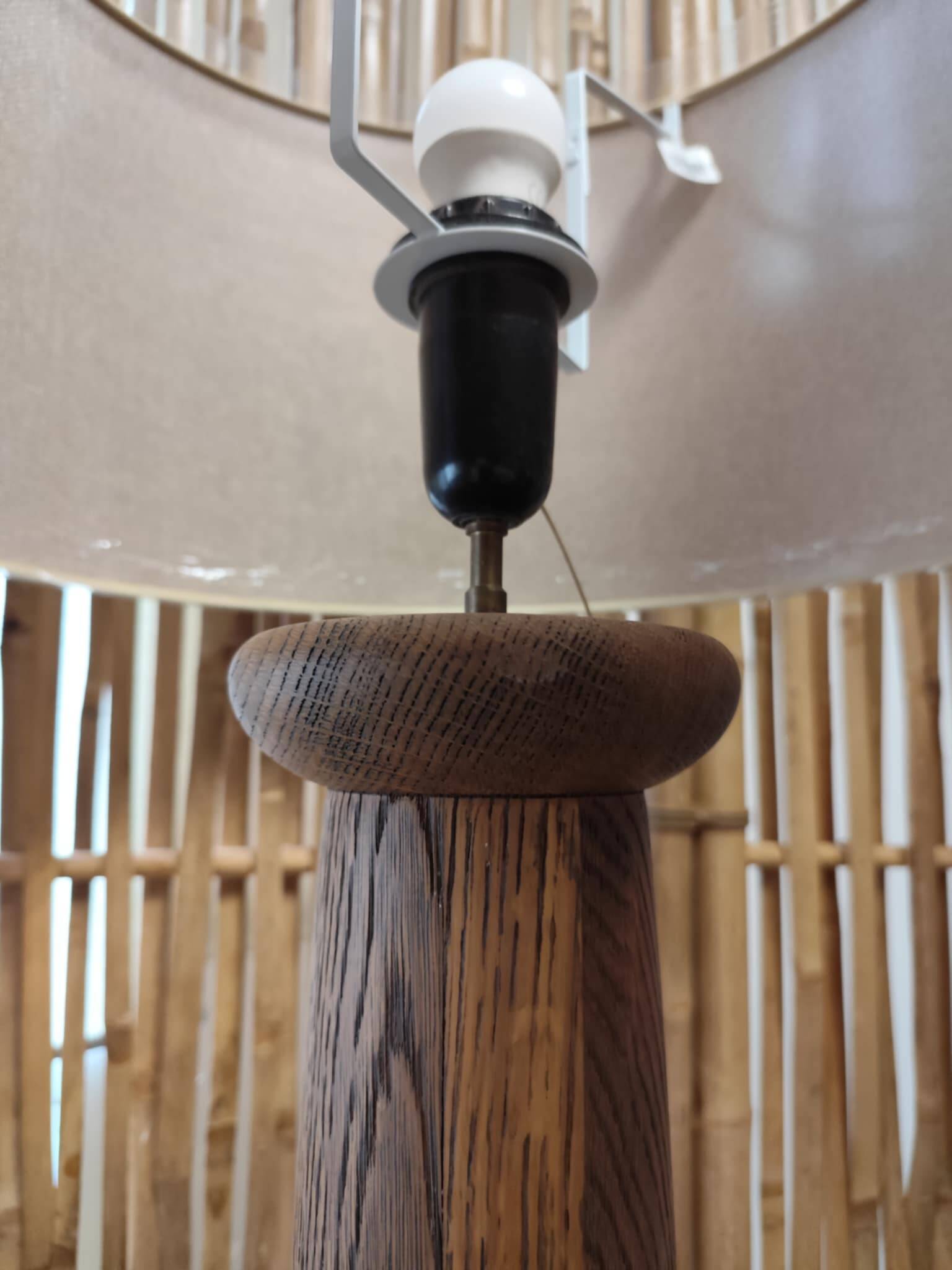 Lampe pied en chêne massif