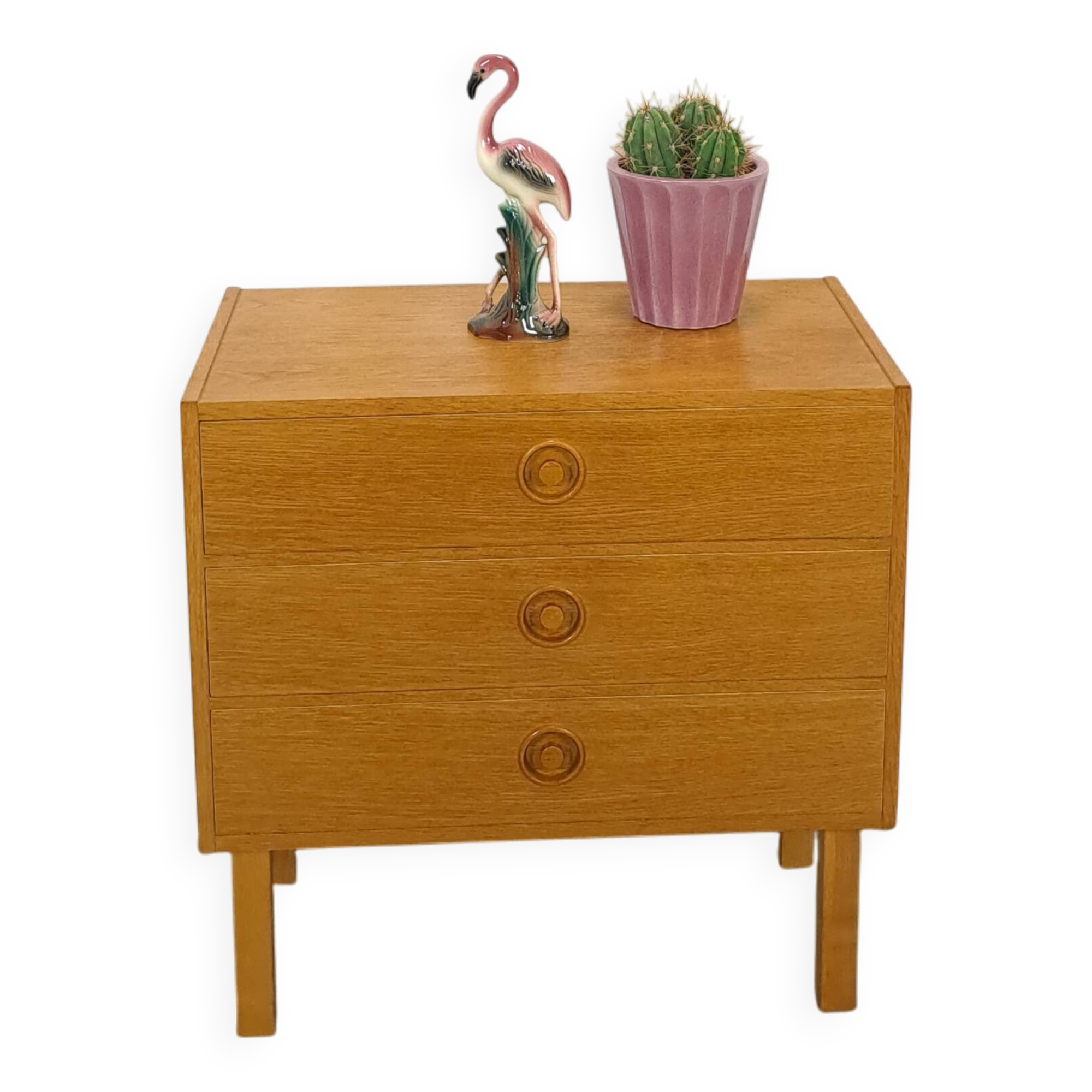 Commode en placage avec poignées rondes de Suède