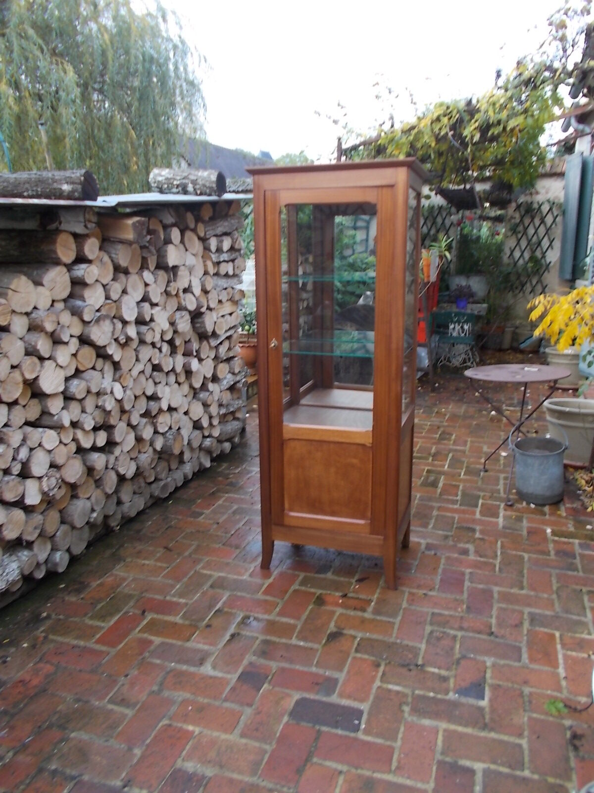 Mahogany showcase