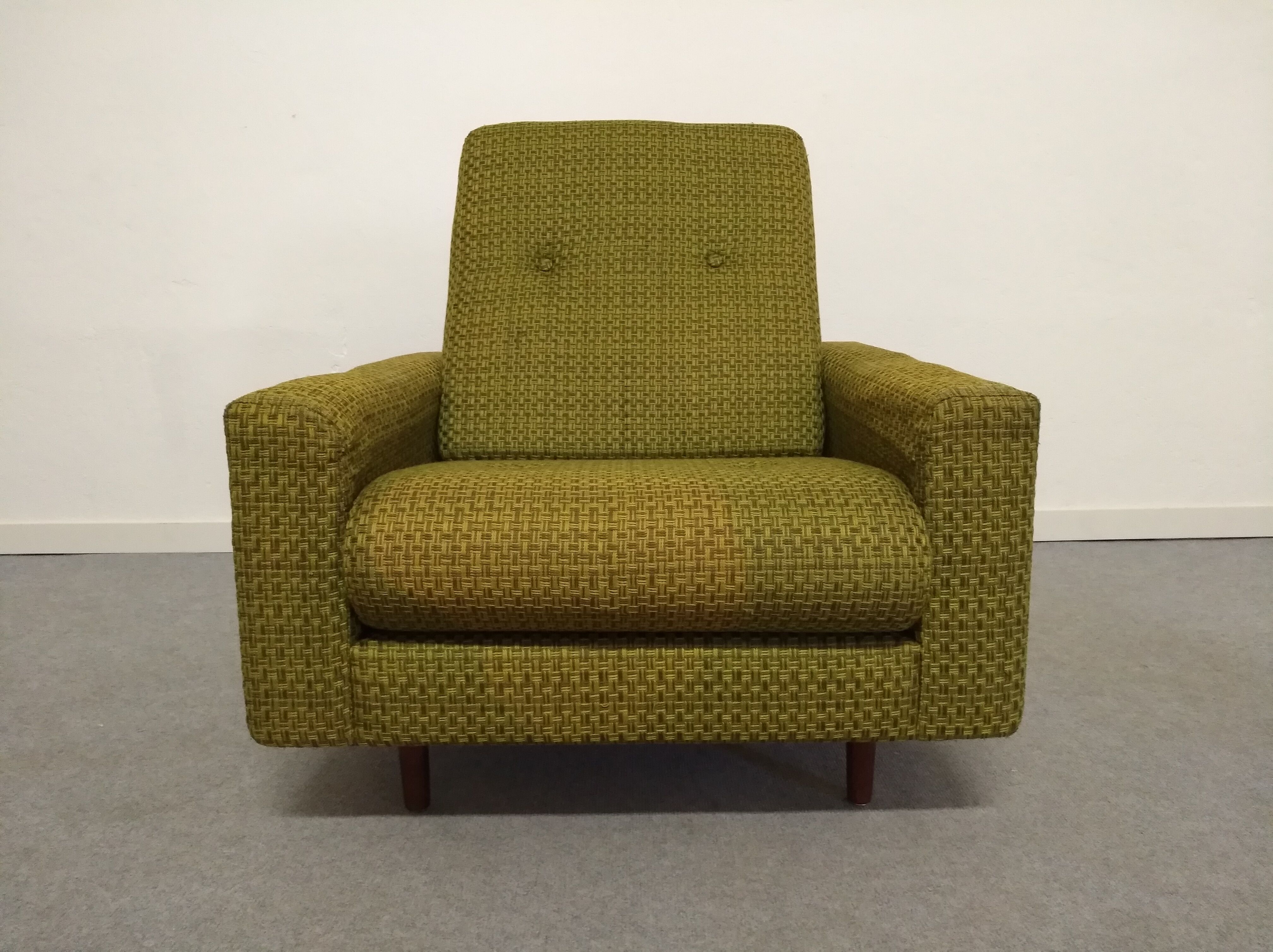 Pair of Italian armchairs from the 50s/60s