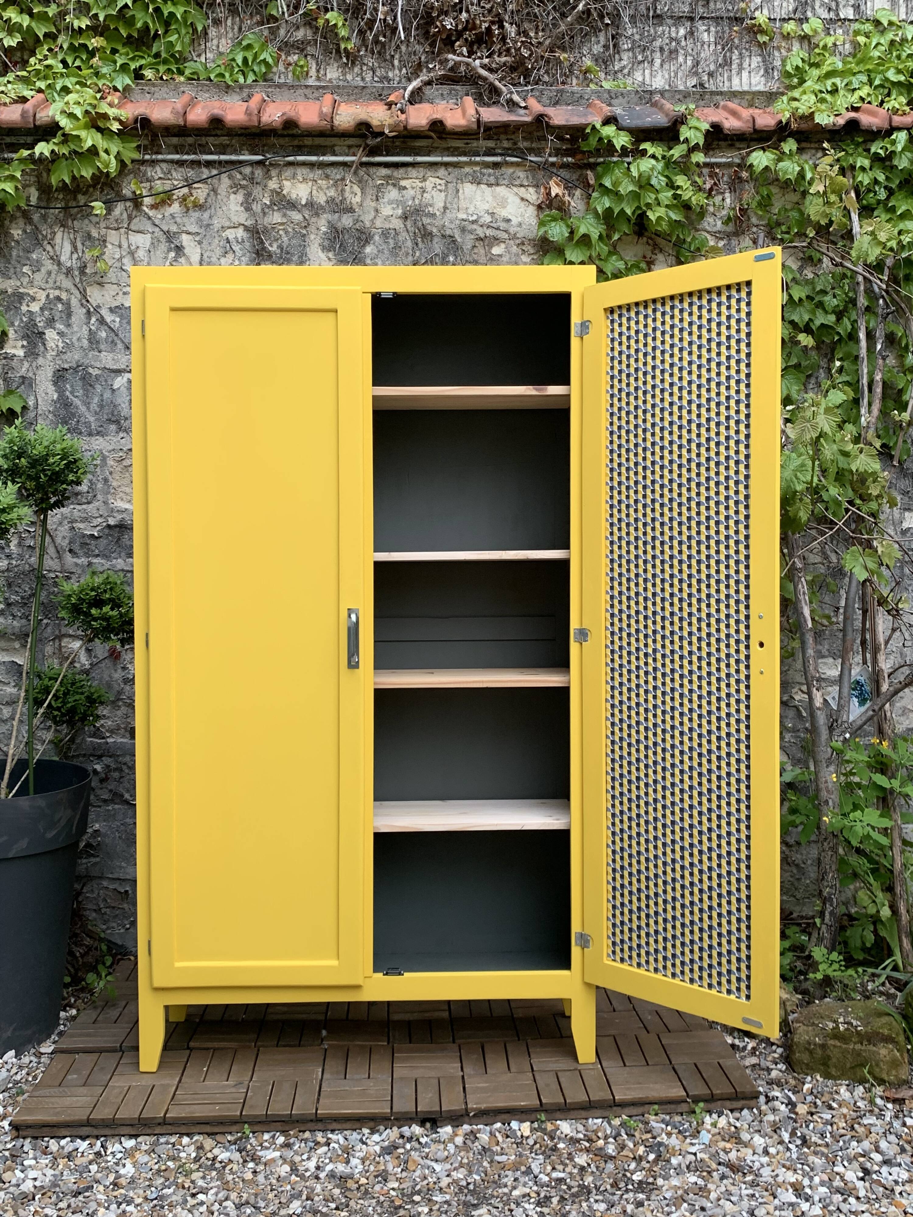 Armoire parisienne vintage 1950