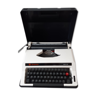 Machine à écrire Olympiette spéciale années 70