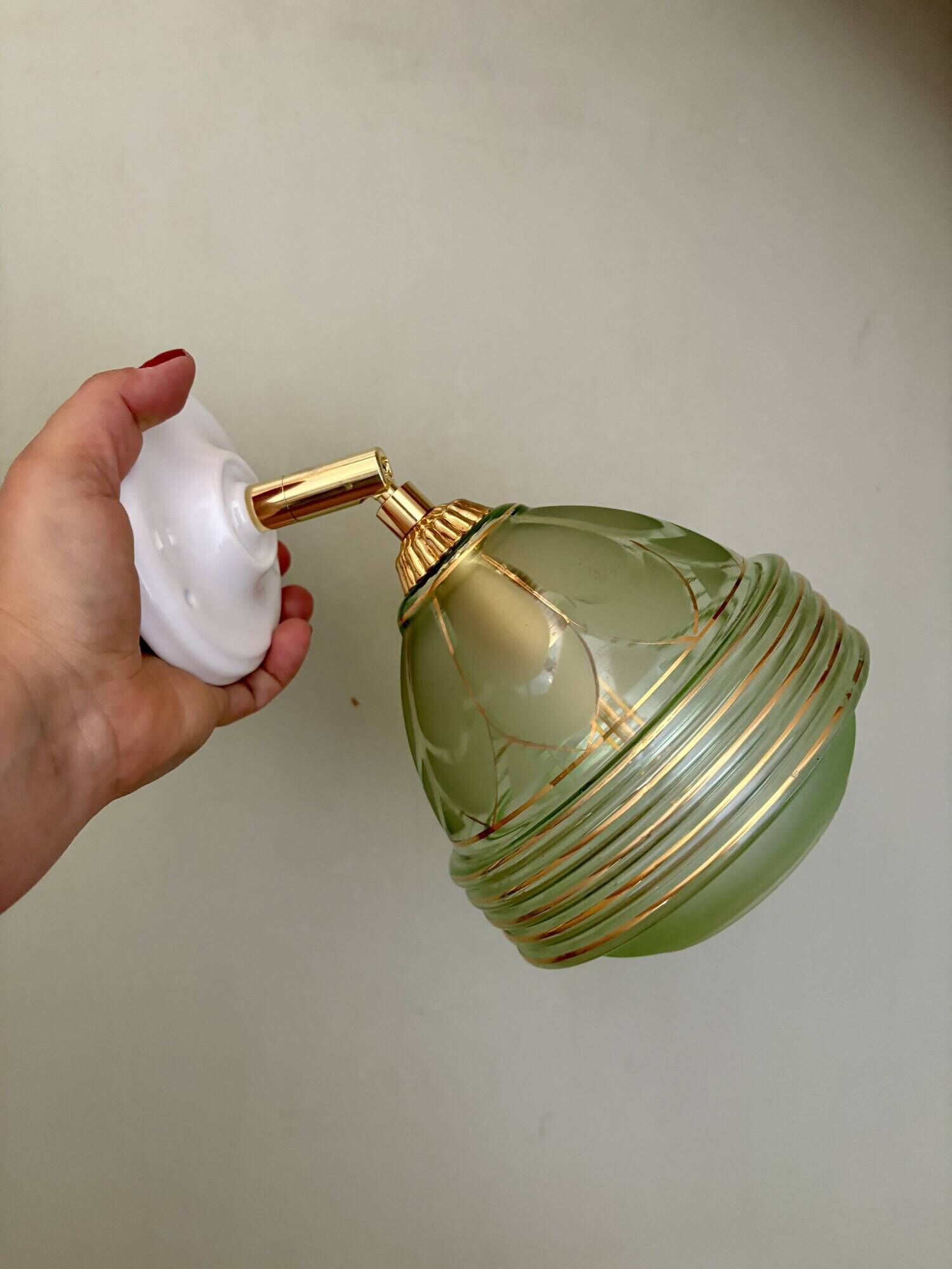 Vintage art deco tulip wall lamp in green and gold glass