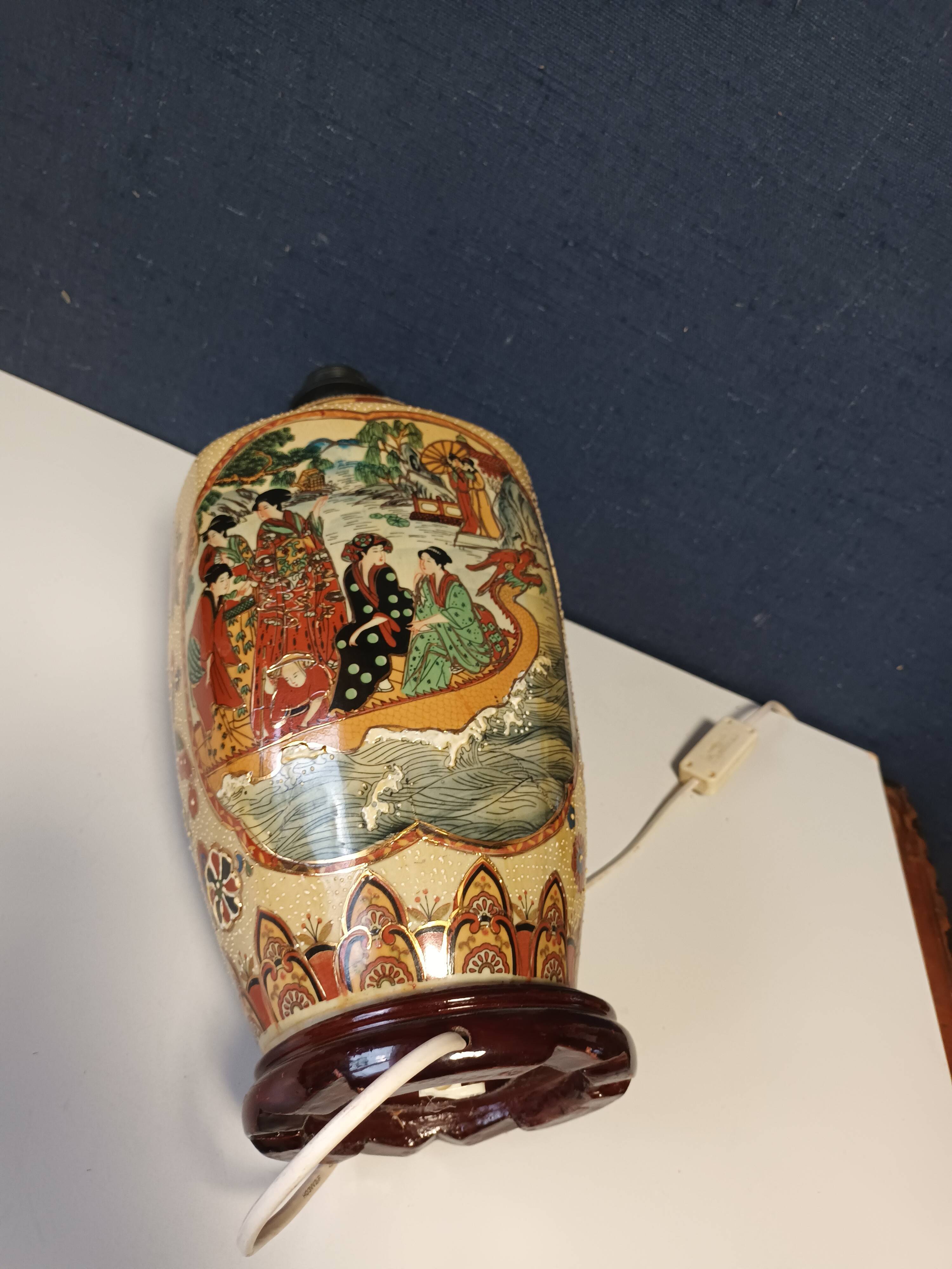 Asian ceramic lamp