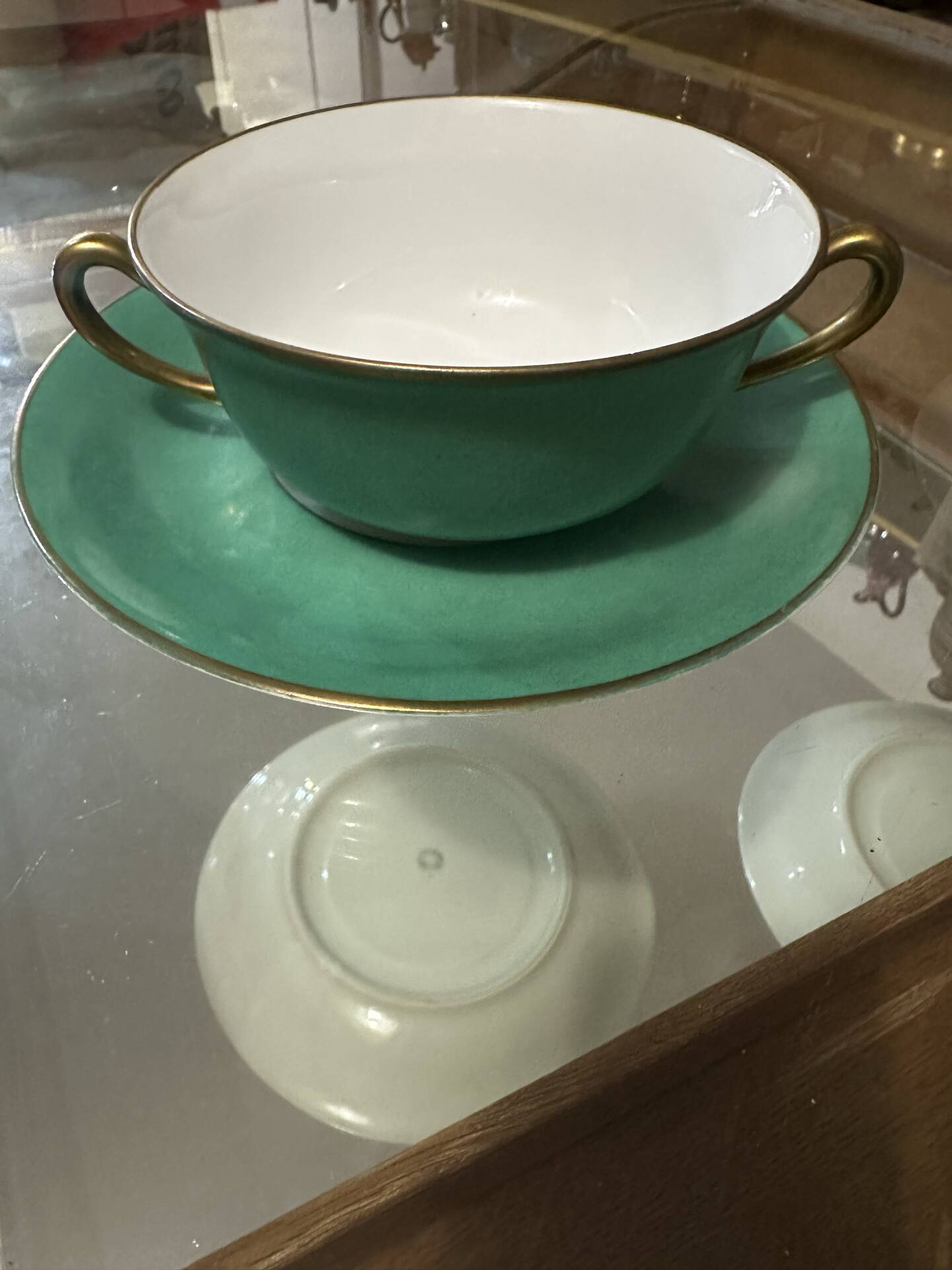 Service Art Déco de 6 tasses à double anses en porcelaine de Limoges