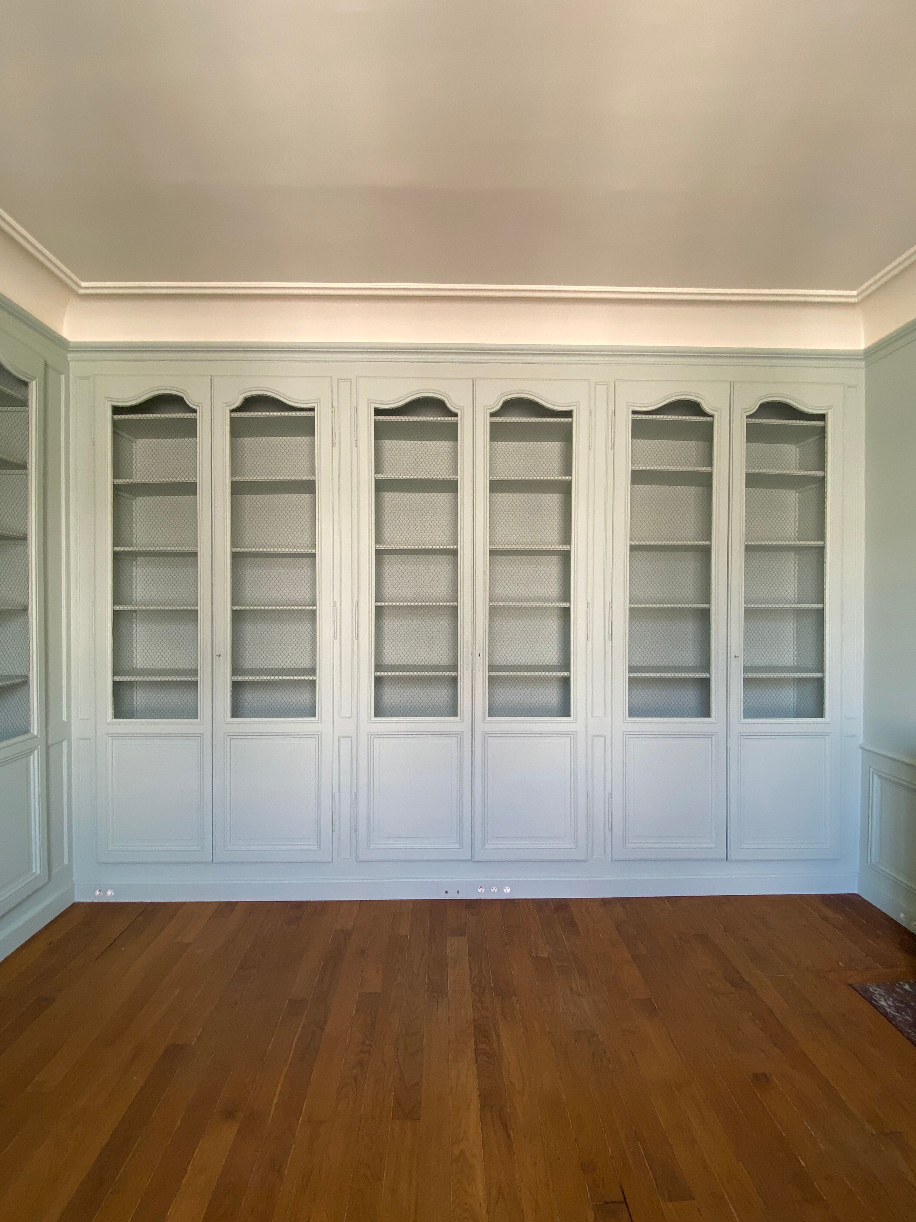 Pairs of antique oak wood mesh doors for cabinet