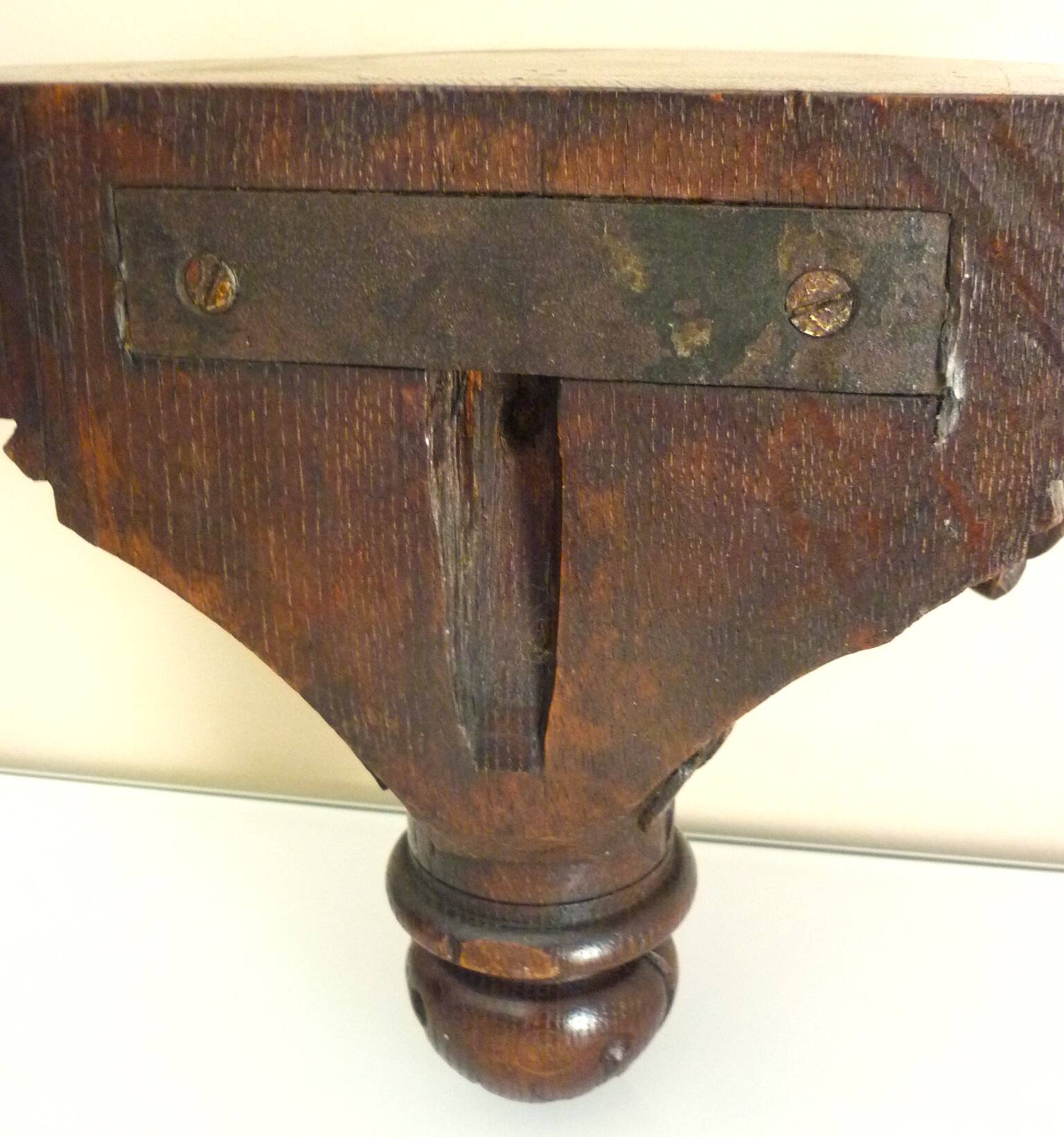Etagère, applique murale ancienne, bois sculpté, porte statue