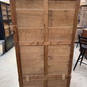Oak display cabinet from the early 20th century.