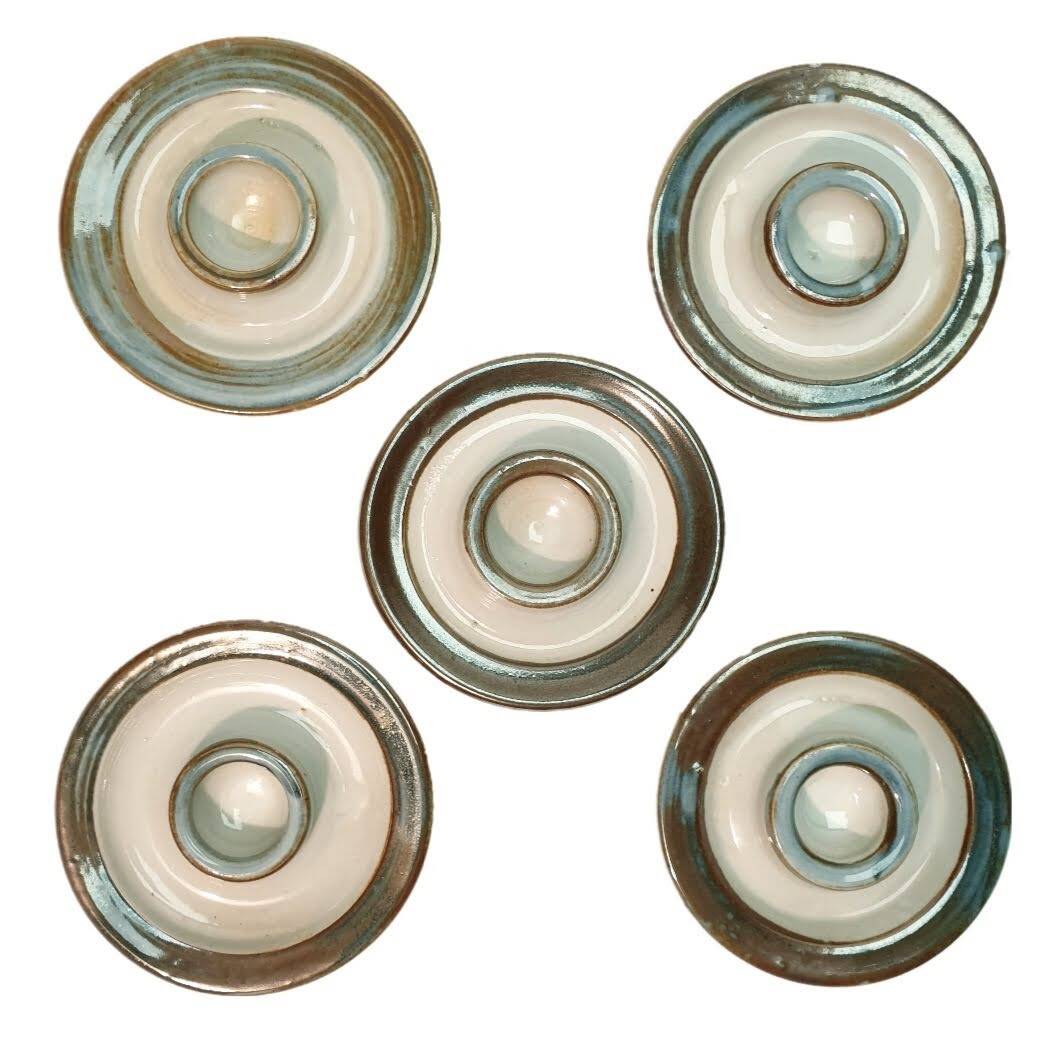 5 stoneware egg cups