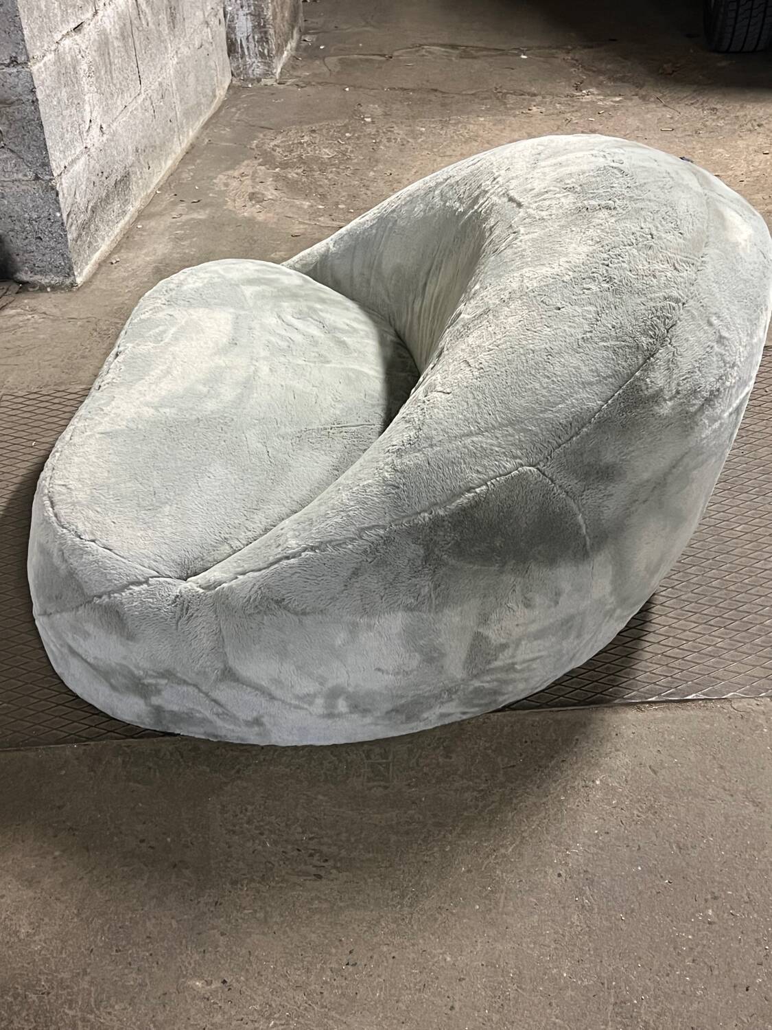 1970s design armchair in the style of Raphaël Raffel