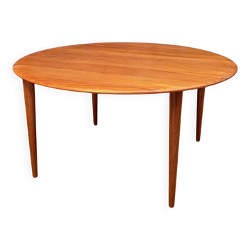 Coffee table designed by Peter Hvidt & Orla Mølgaard-Nielsen, France & Søn,