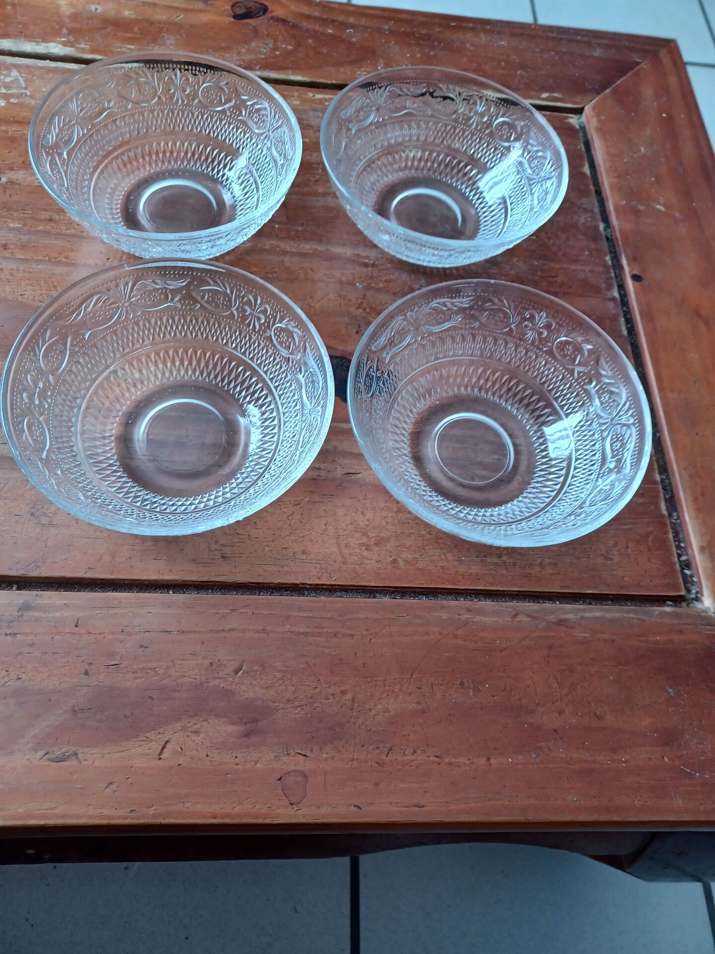 4 coupelles en verres