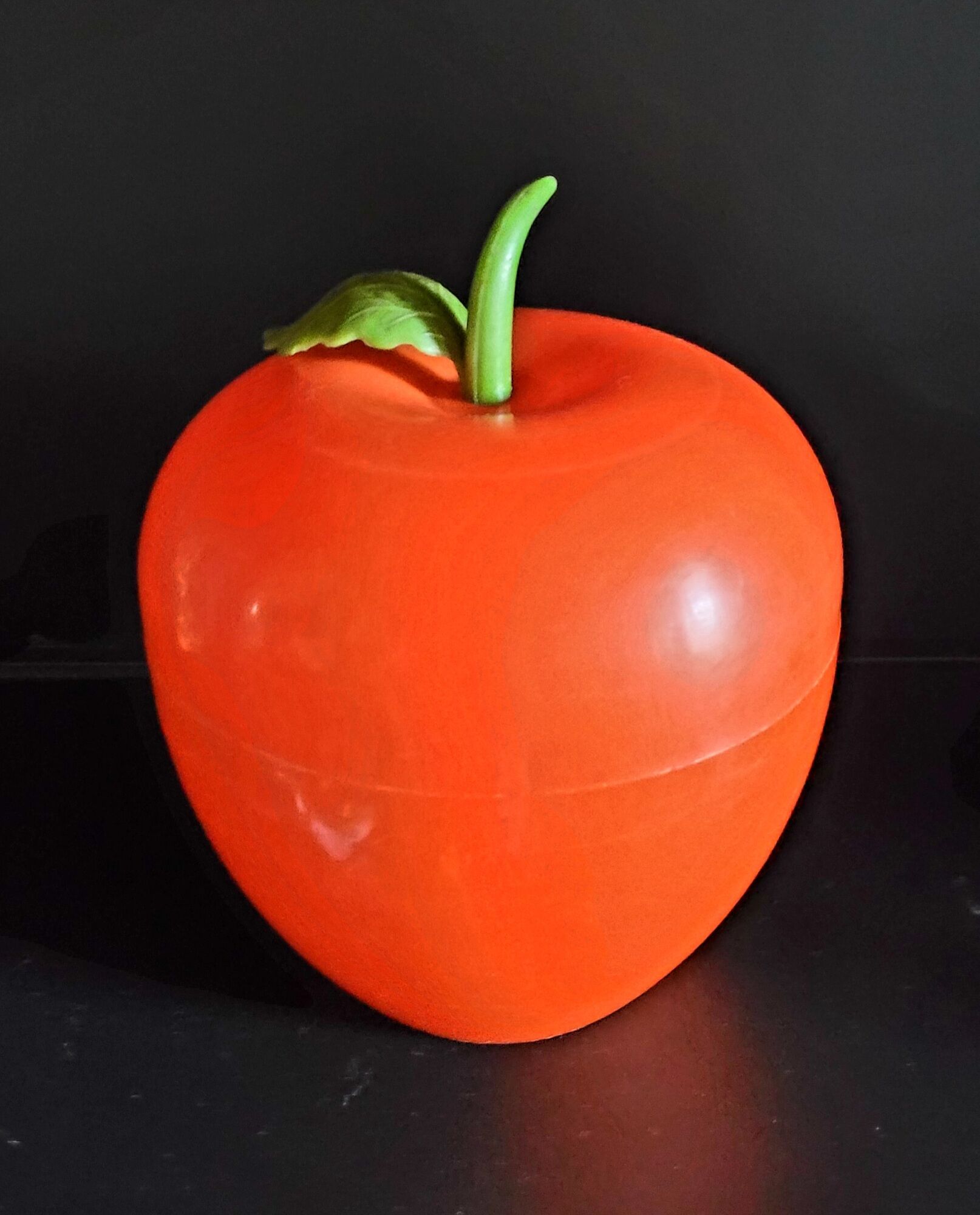 Old ice bucket vintage ice cream apple 70s
