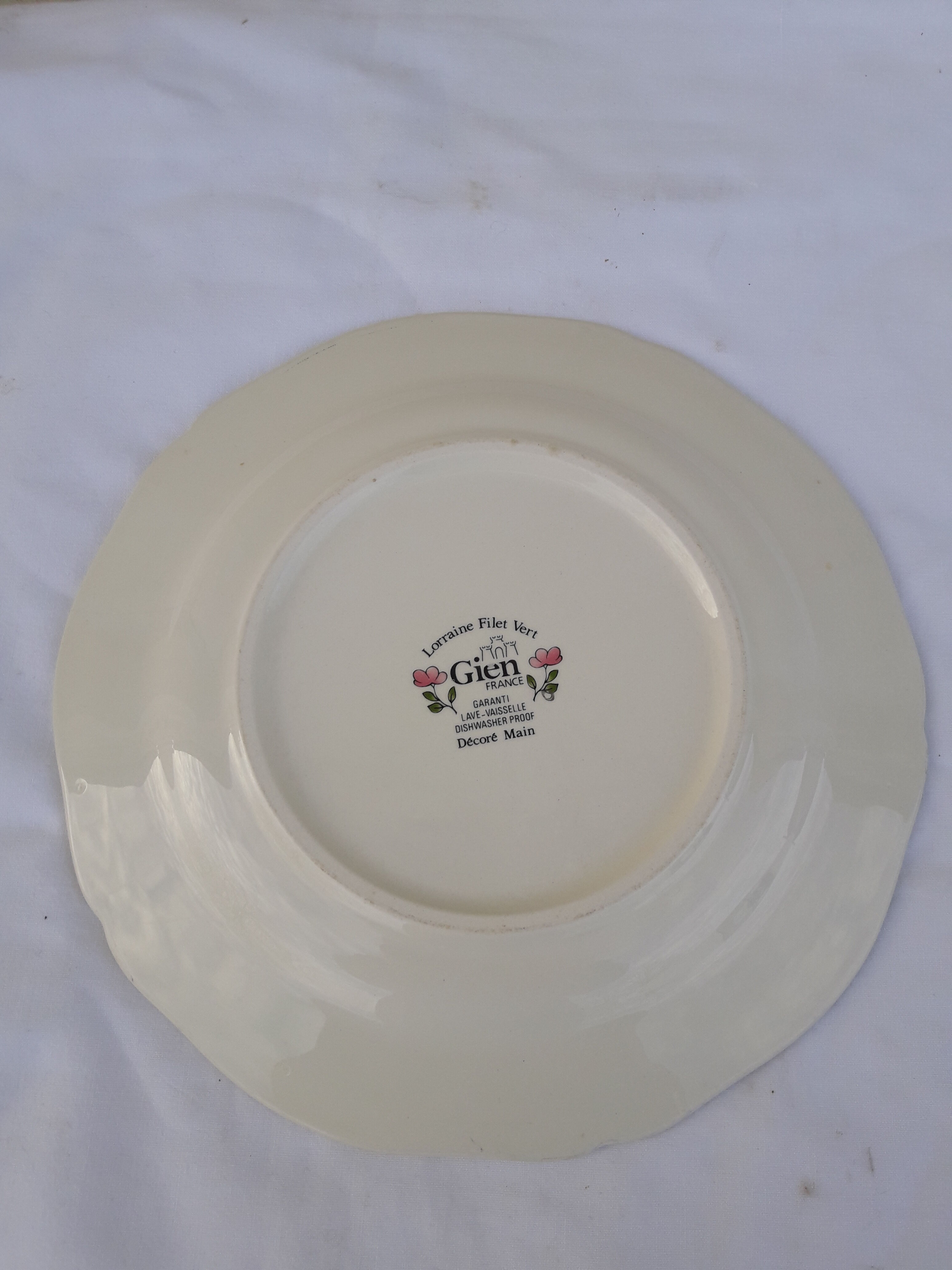 Gien model Lorraine green mesh diam 24.5 cm