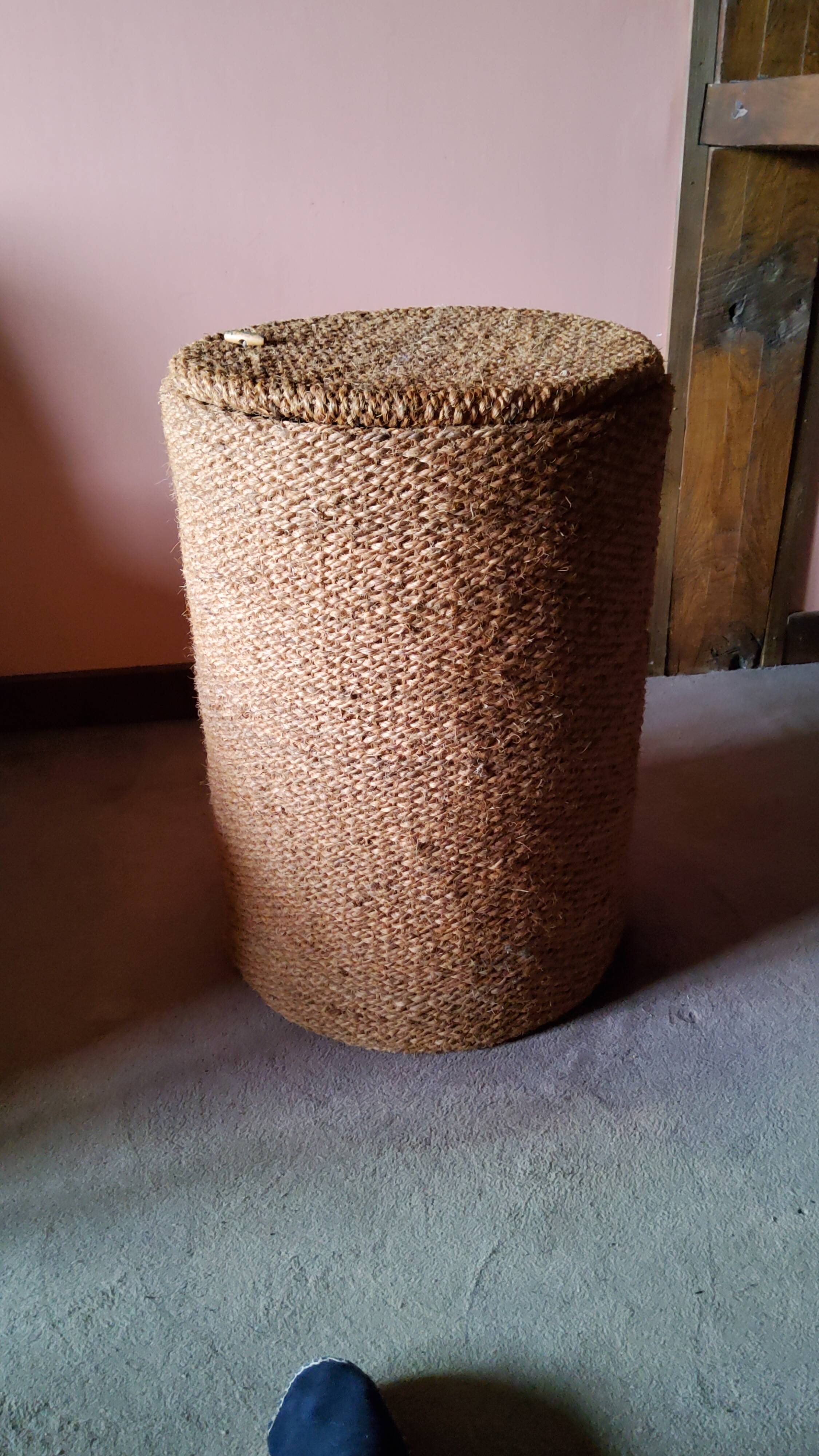 Basket in jute sea rush and wood from the 70s