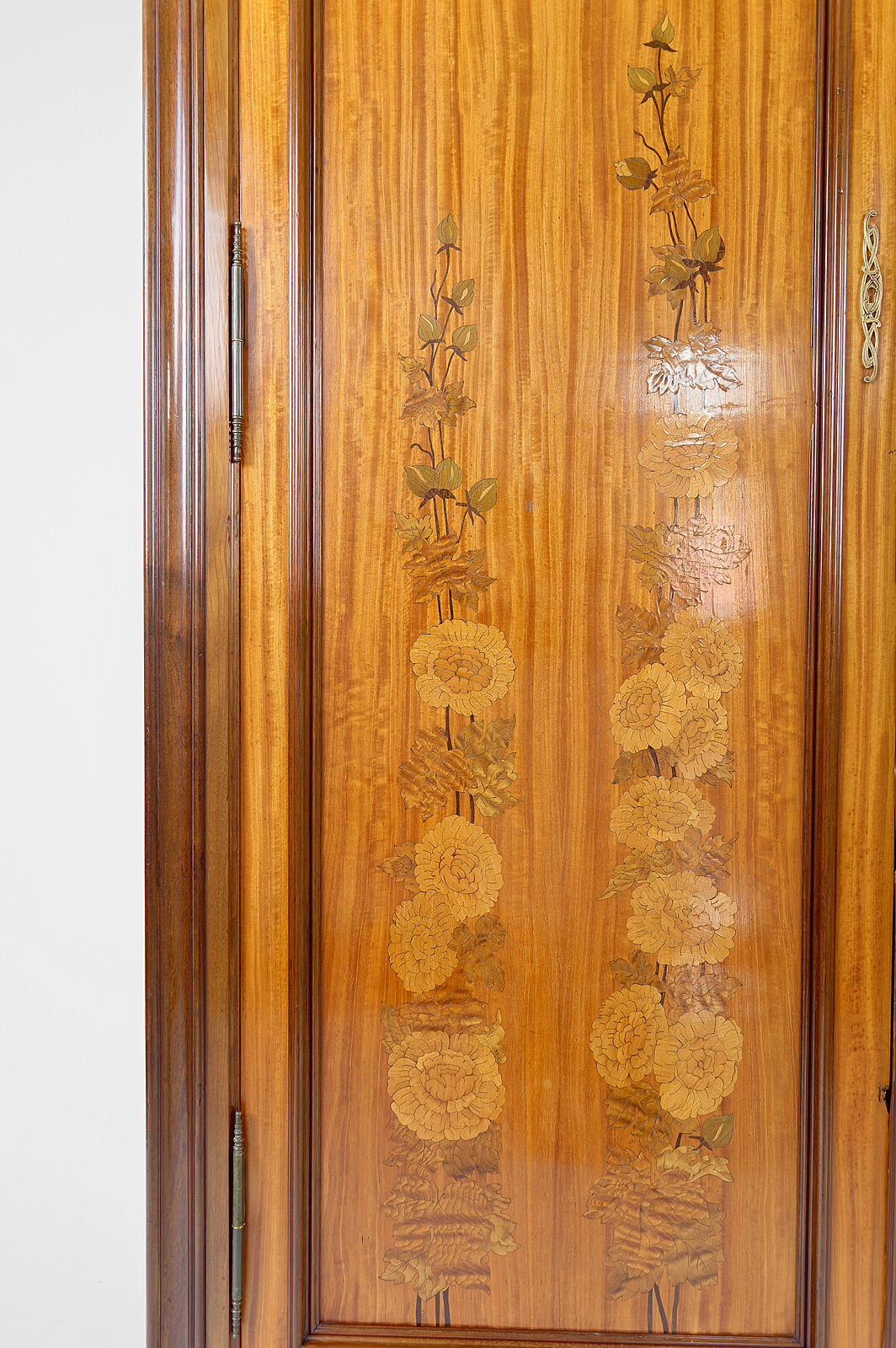 Mahogany inlaid Art Nouveau cabinet, France, circa 1900
