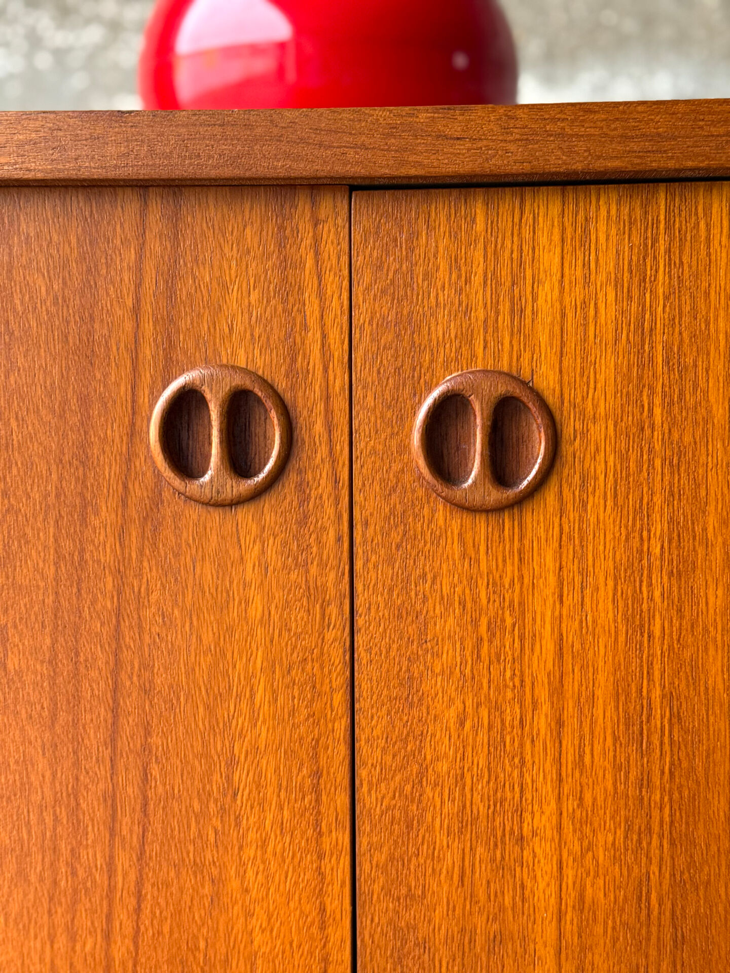 Vintage Scandinavian low sideboard in teak, 1970.