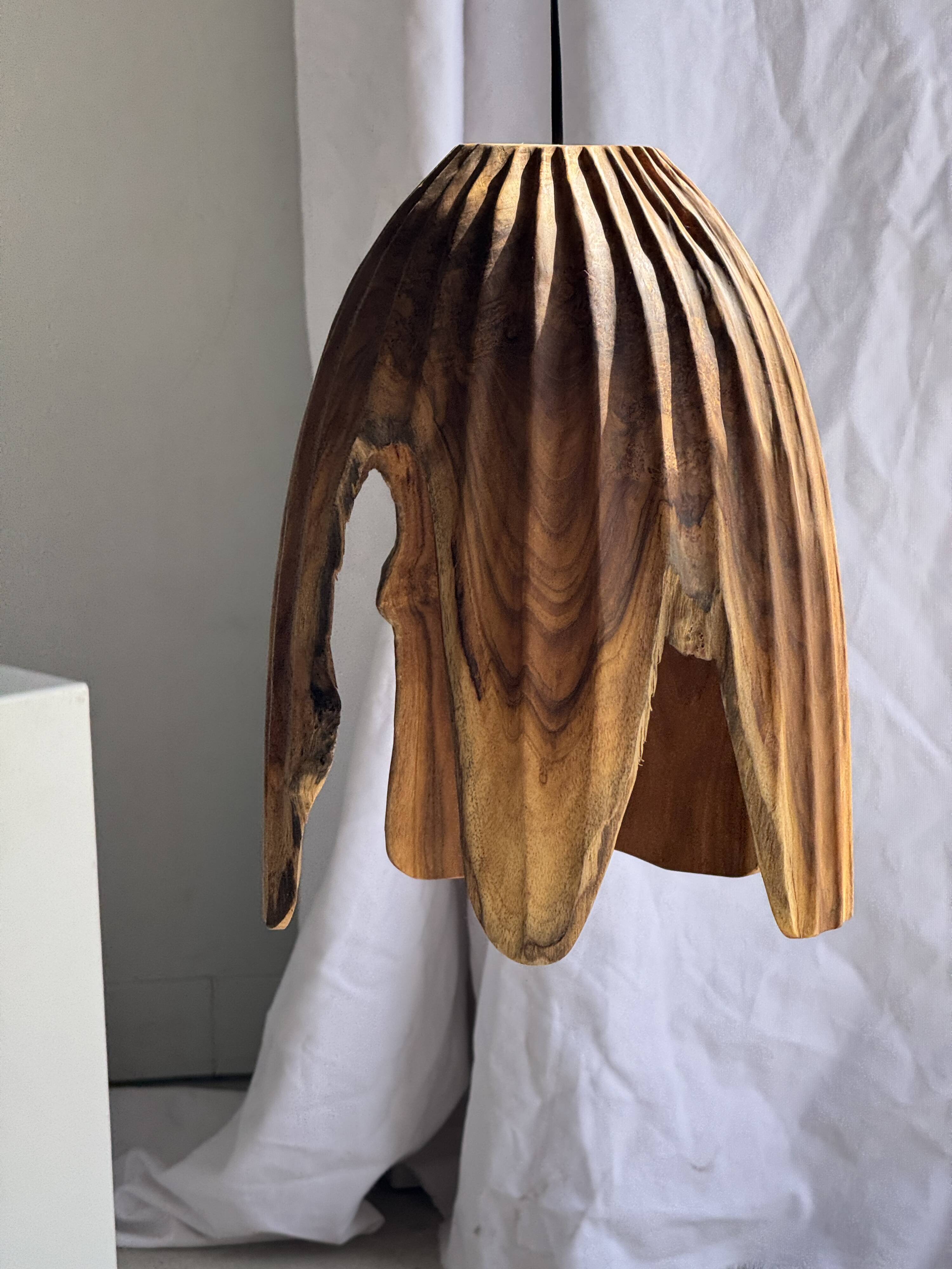 Large suspension or lampshade in organic natural teak, tubular H40 D30.
