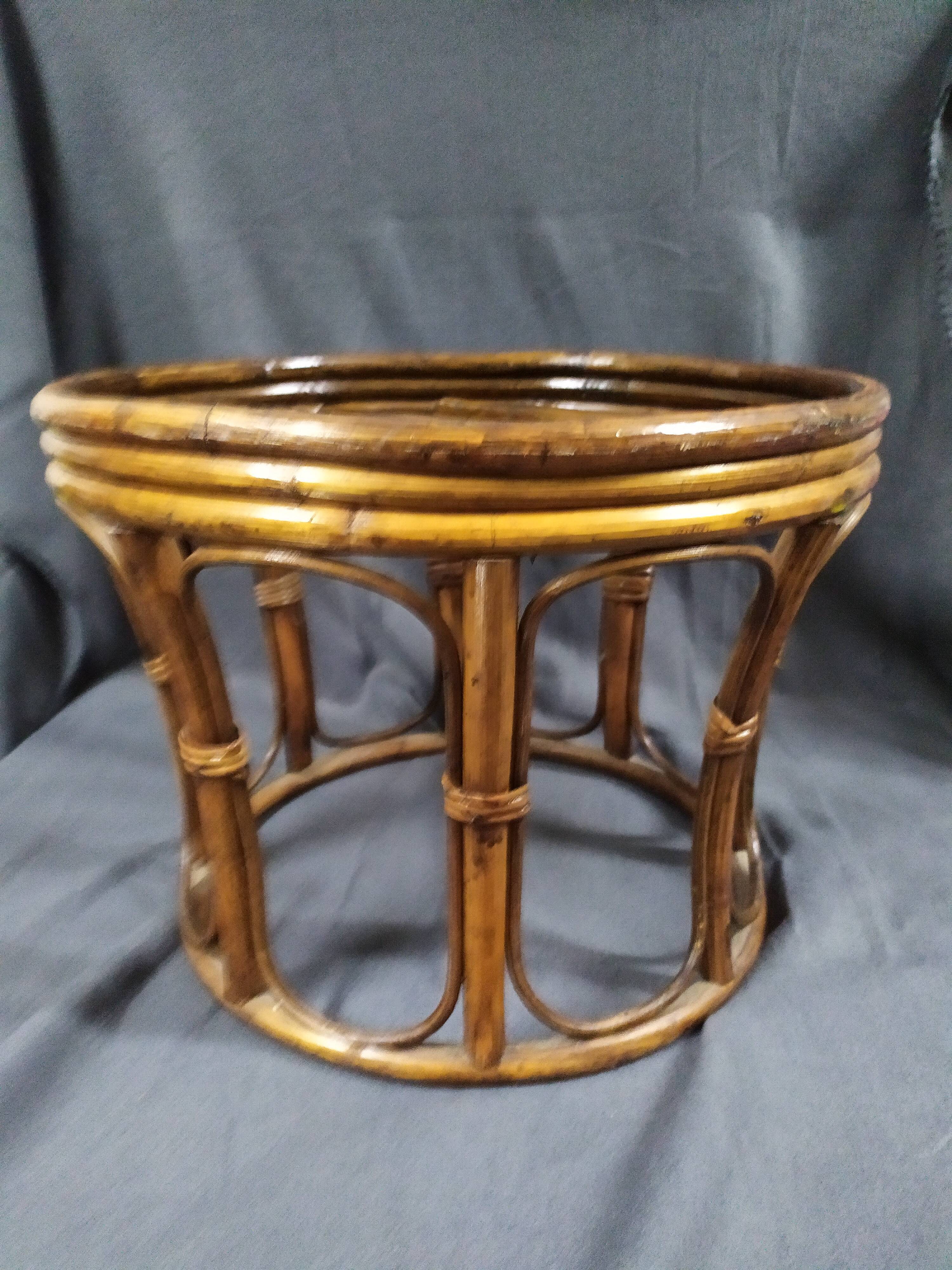 Pouf en rotin ancien vintage