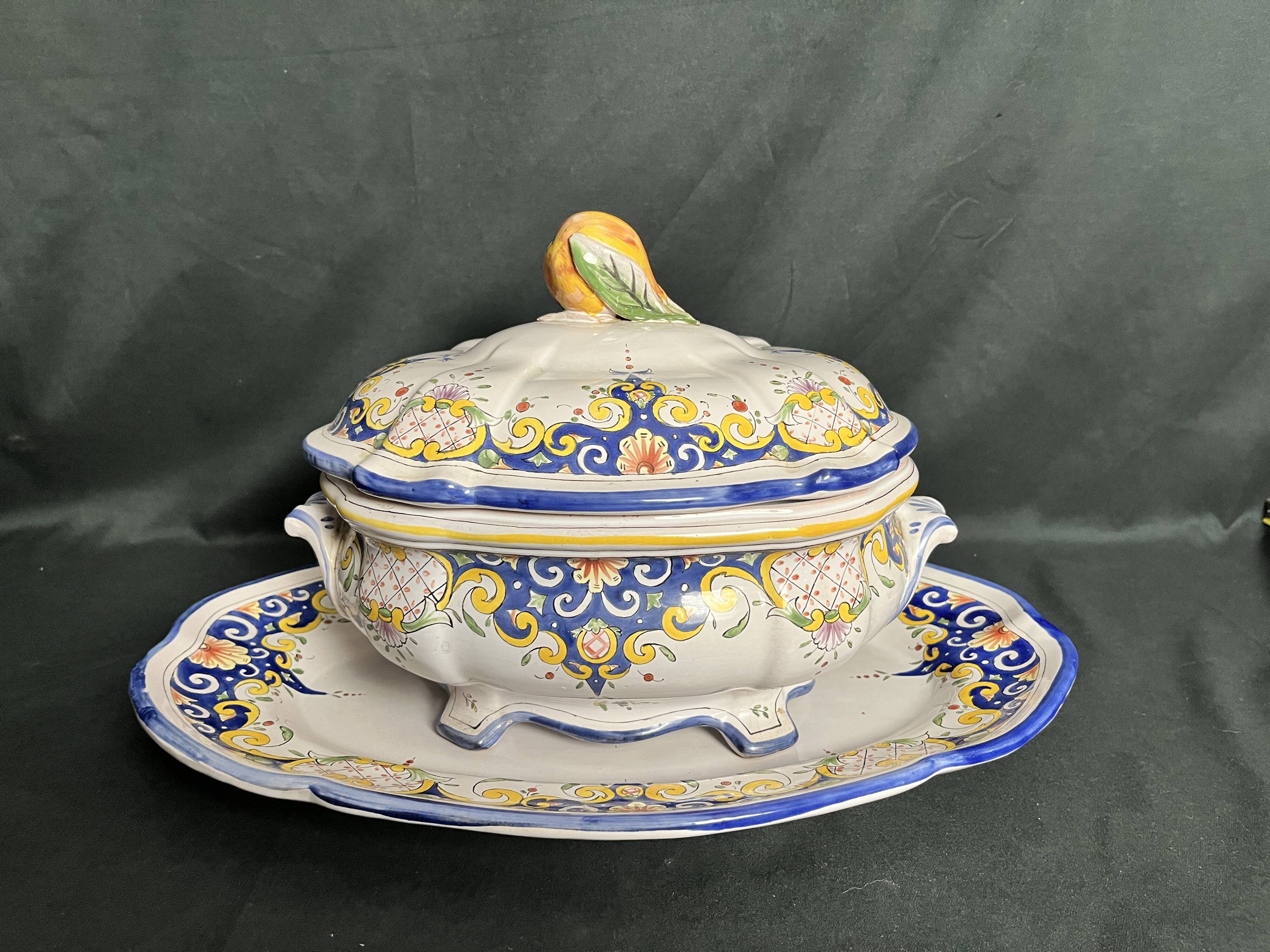 Angoulême Le Renoleau earthenware soup tureen set, 20th century