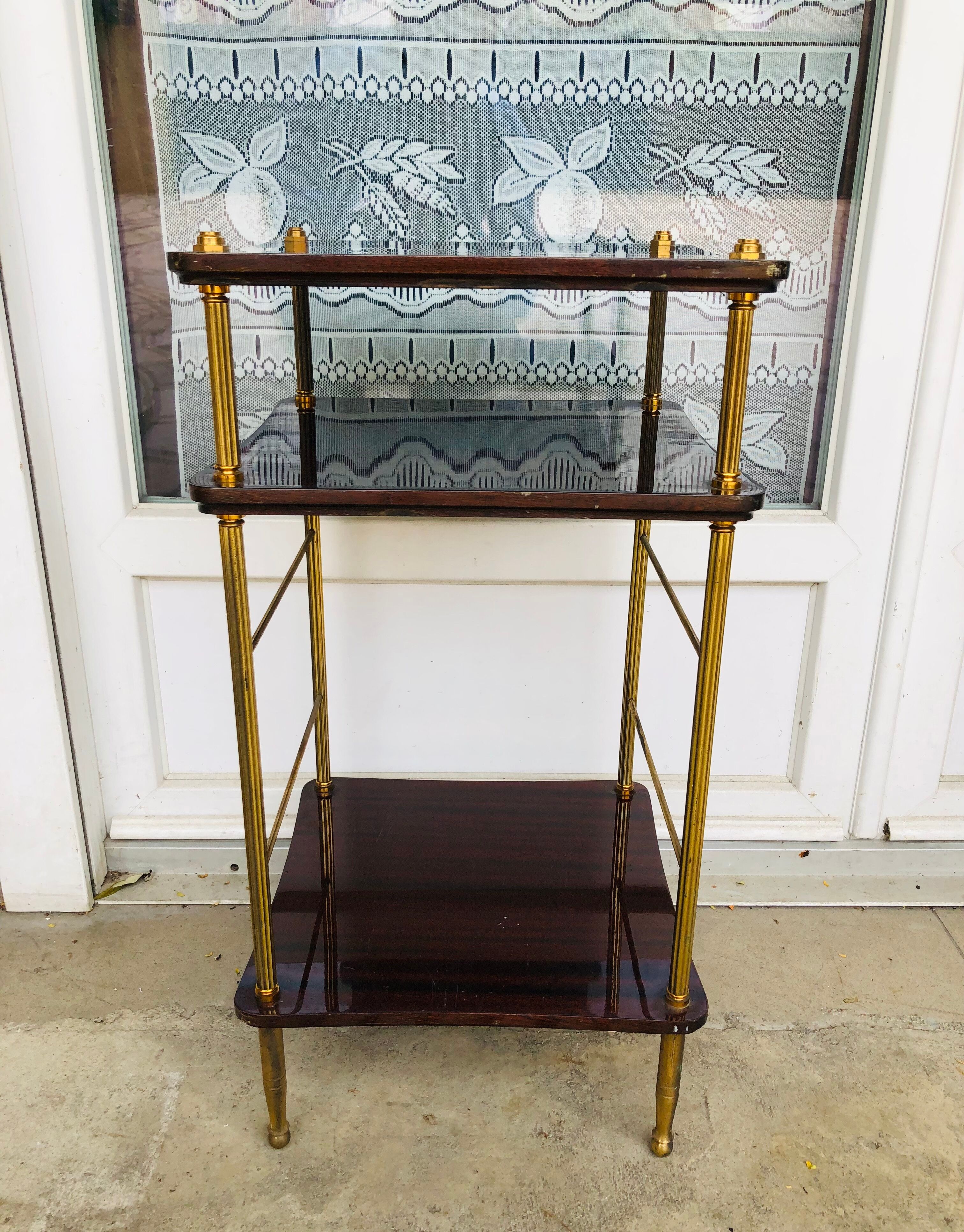 Formica shelf on legs