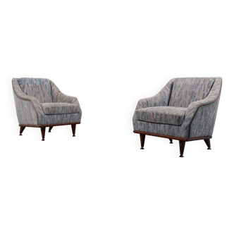 Italian Modern pair of architectural lounge chairs from 1970’s