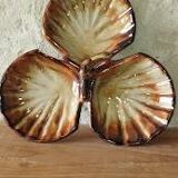 Large scallop shell dish – French earthenware – 1950s–70s – Vintage
