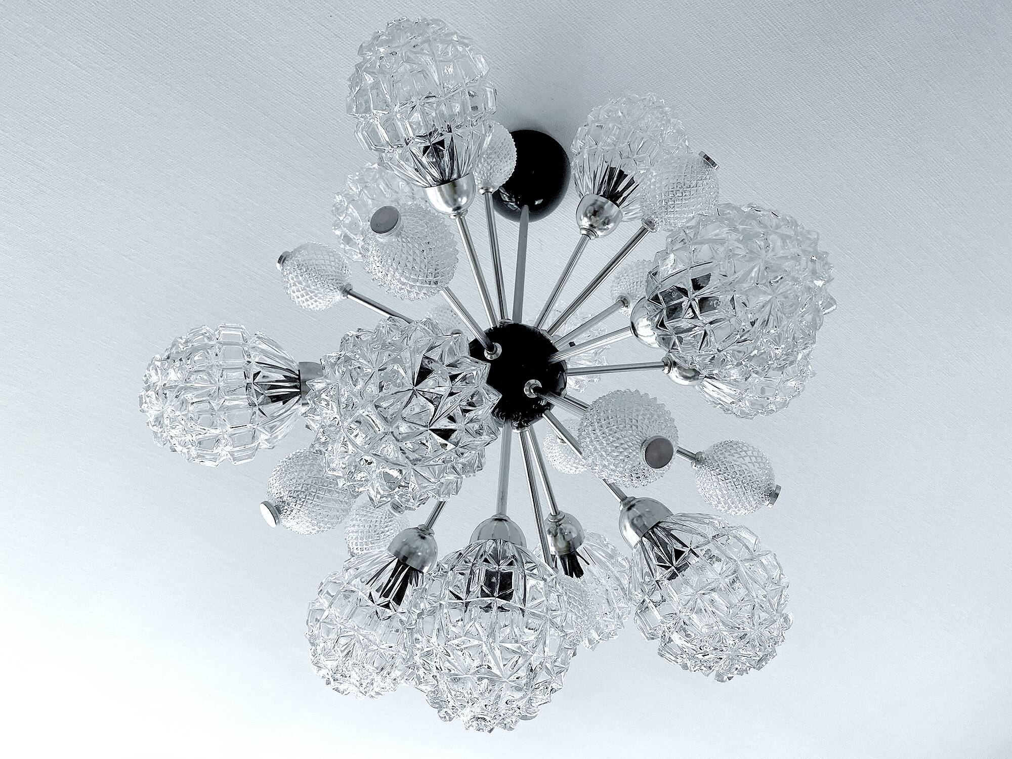 Large vintage pendant light, 70s