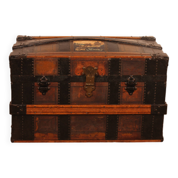 travel trunk from the early 20th century made of leather and wood