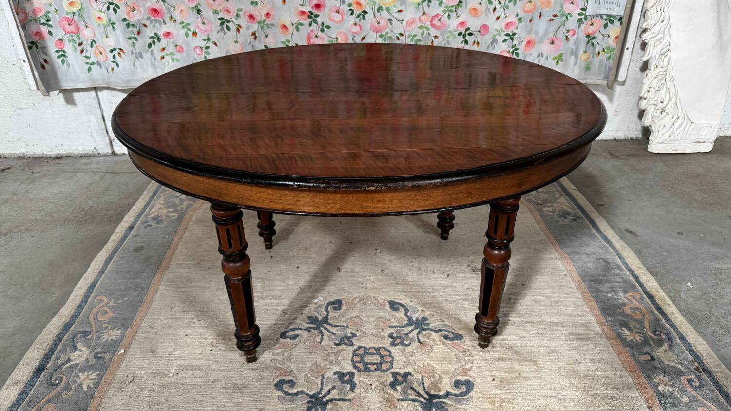 Oval Mahogany Dining Table N III