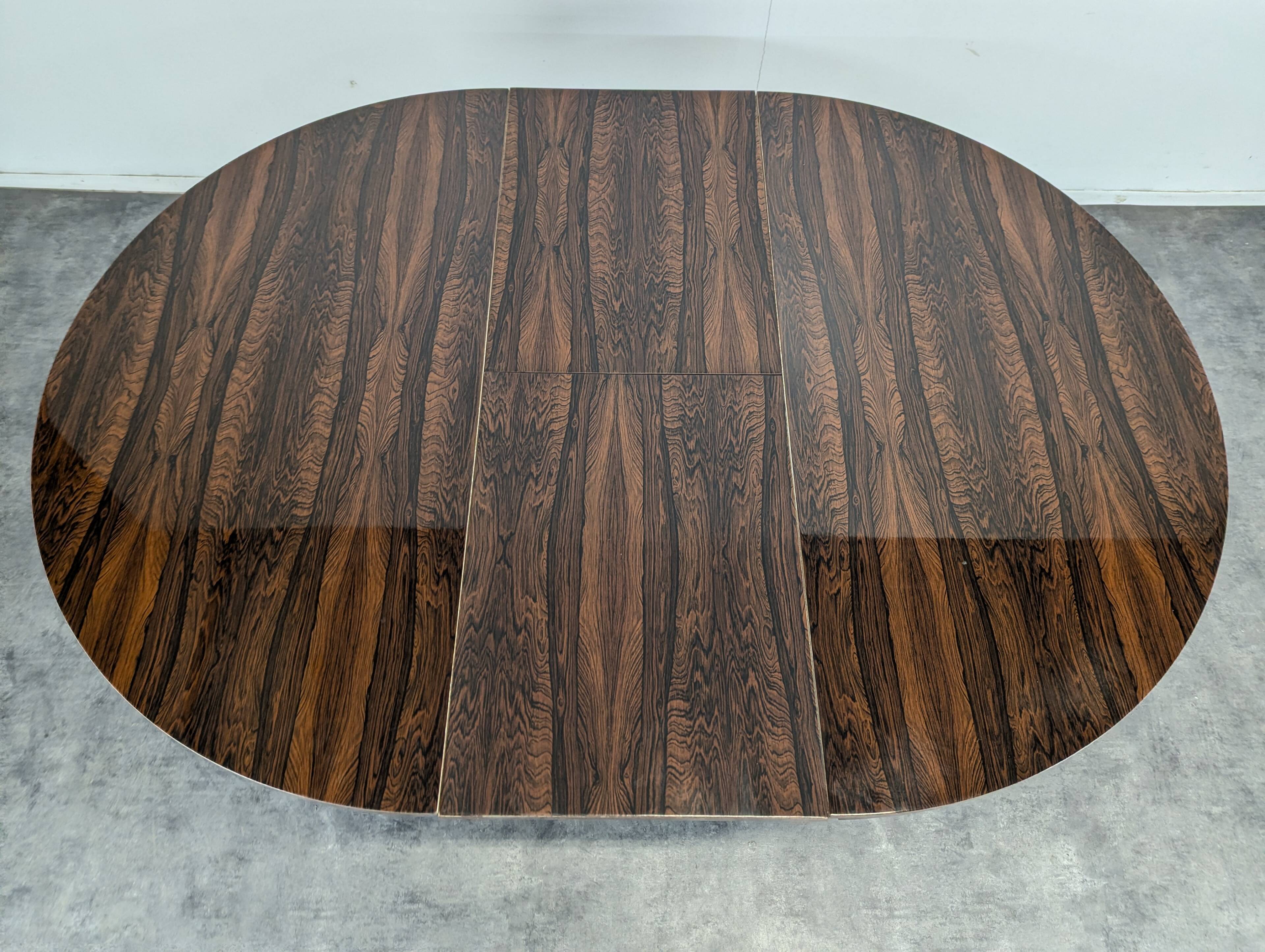 Table scandinave en placage de palissandre à allonge