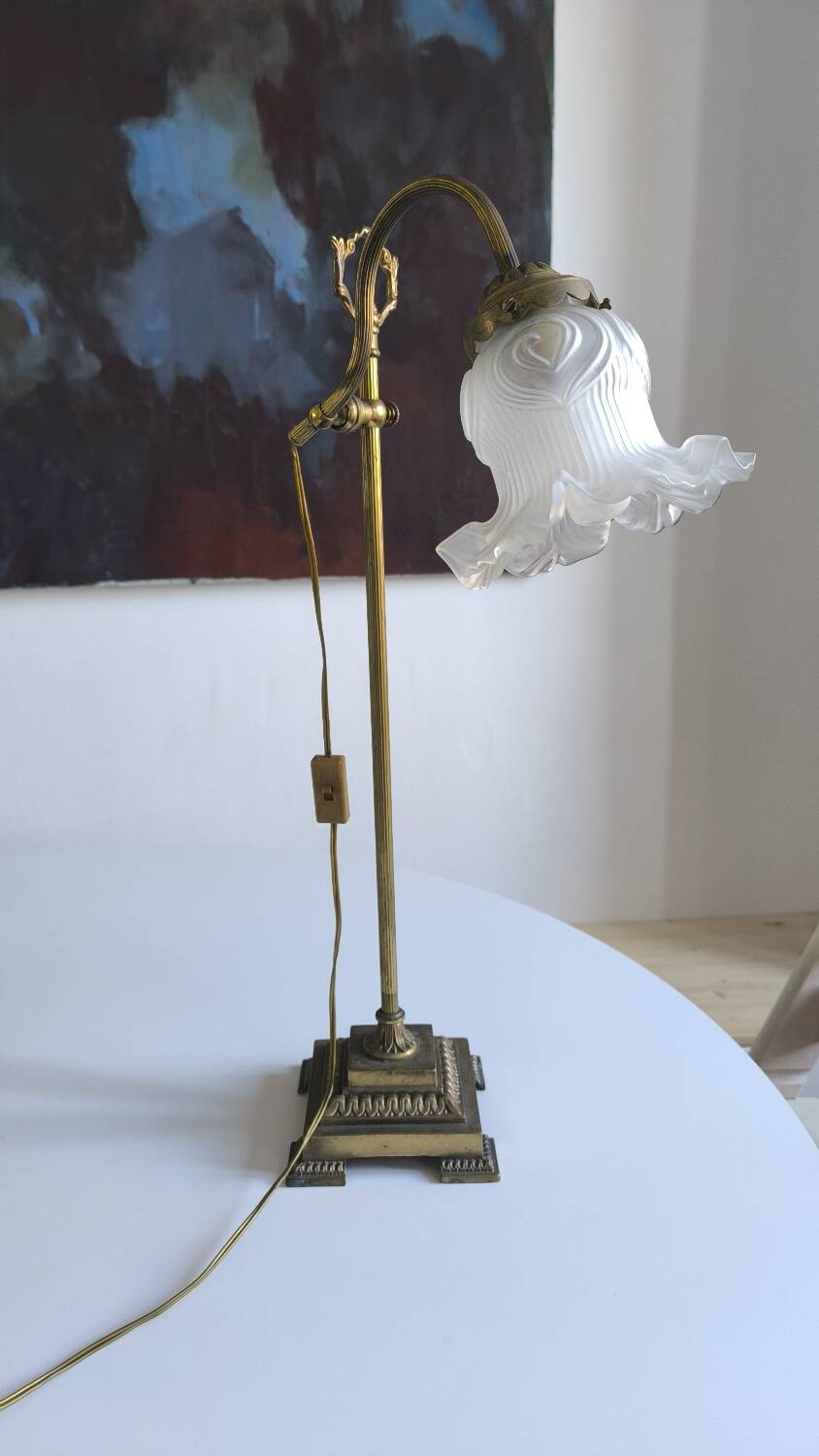 Art Deco bronze and frosted glass tulip lamp