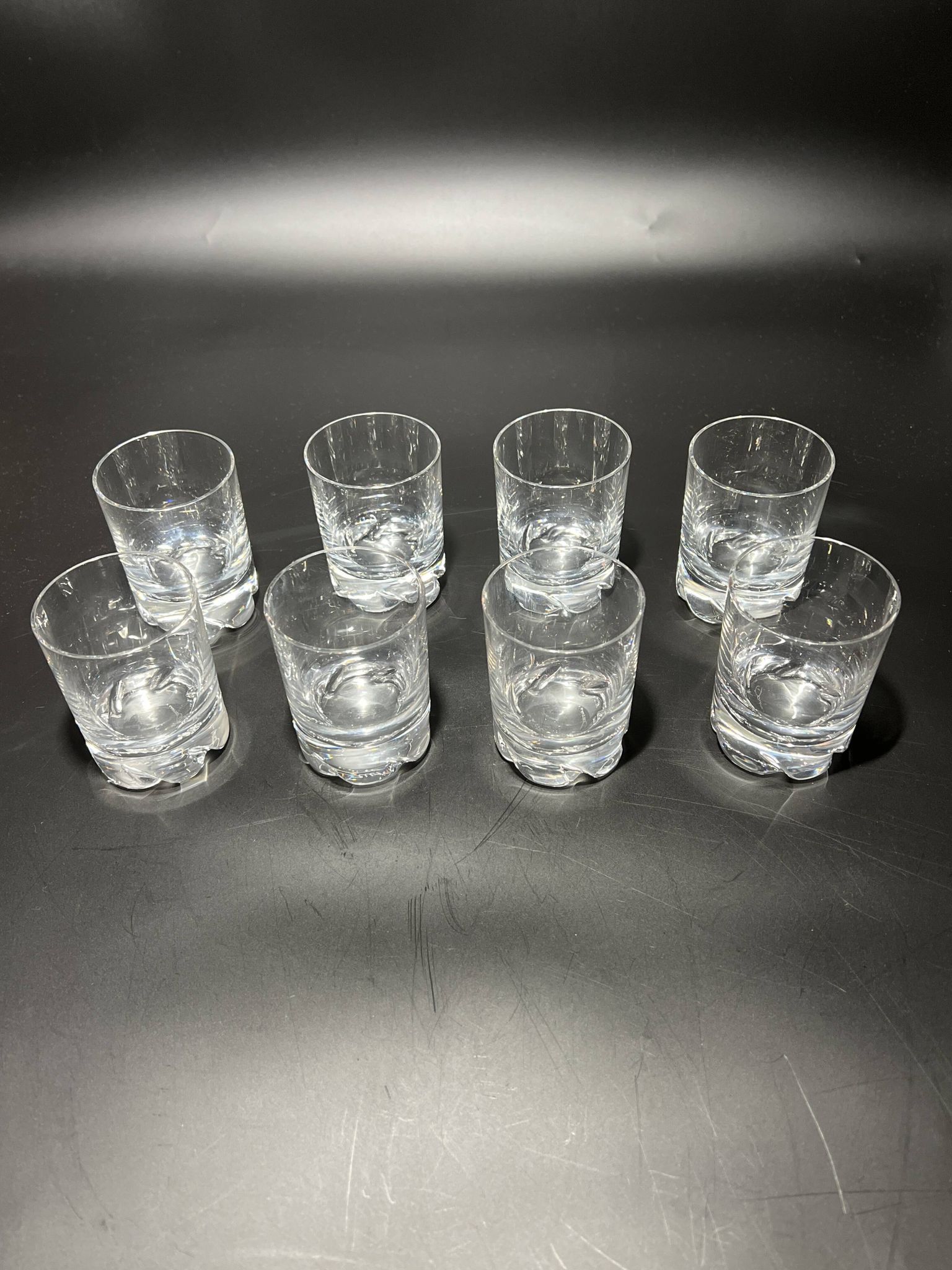 Coffret de huit verres à cocktail de la marque Daum