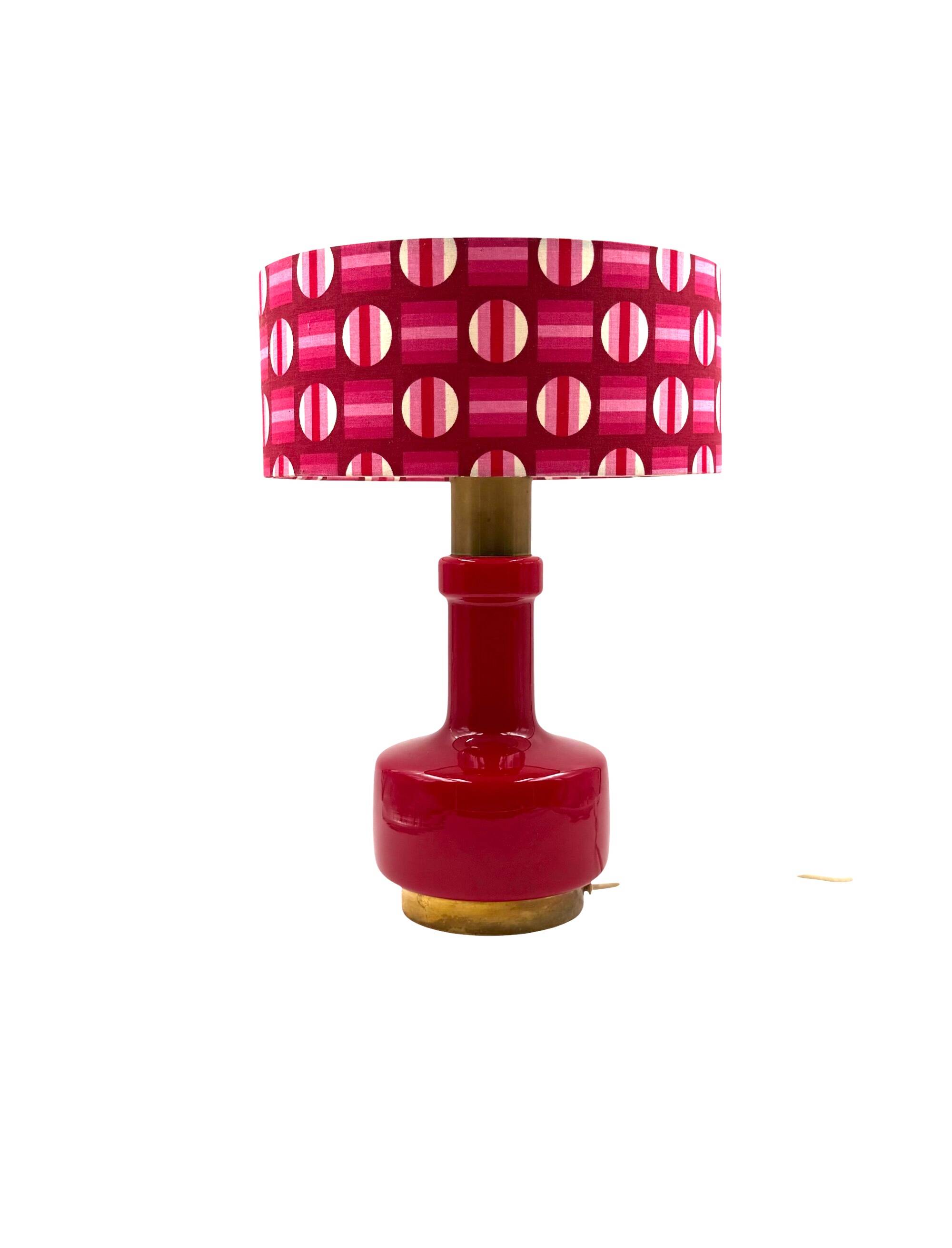 Space Age red glass table lamp, Italy 1960s