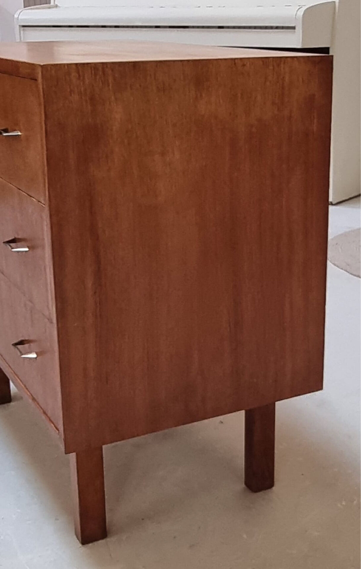 Mid-century drawer cabinet