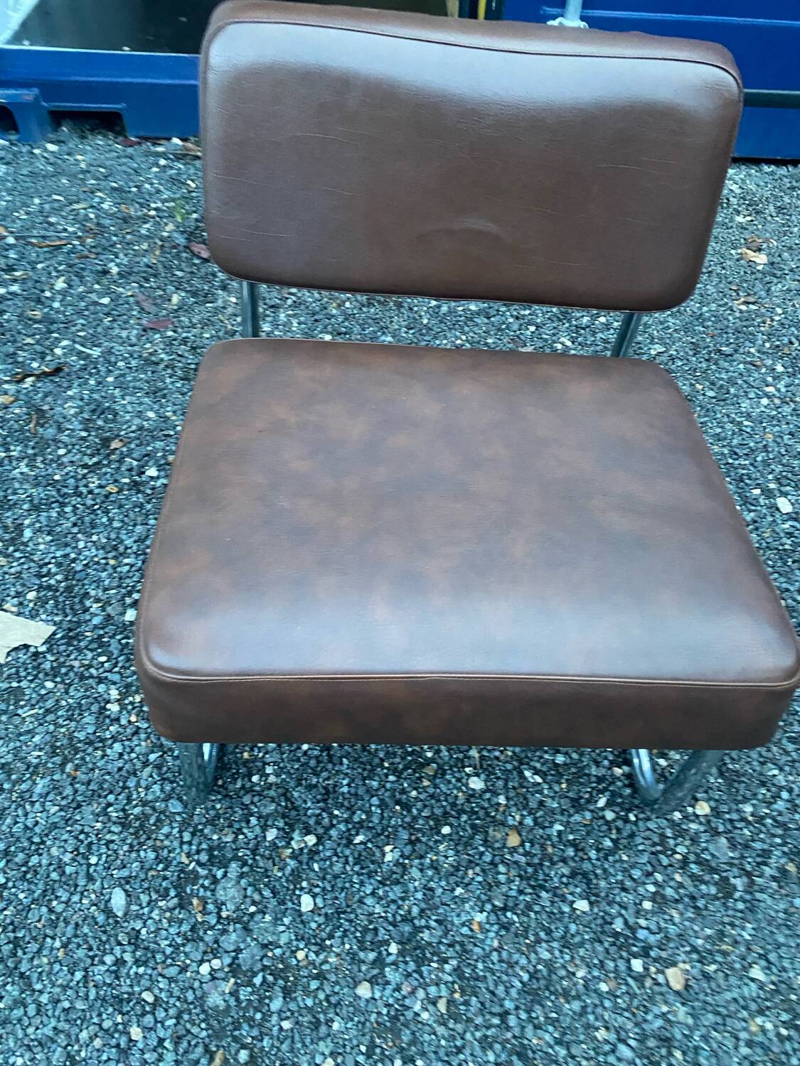 Vintage low cantilever armchair – Brown faux leather & tubular frame