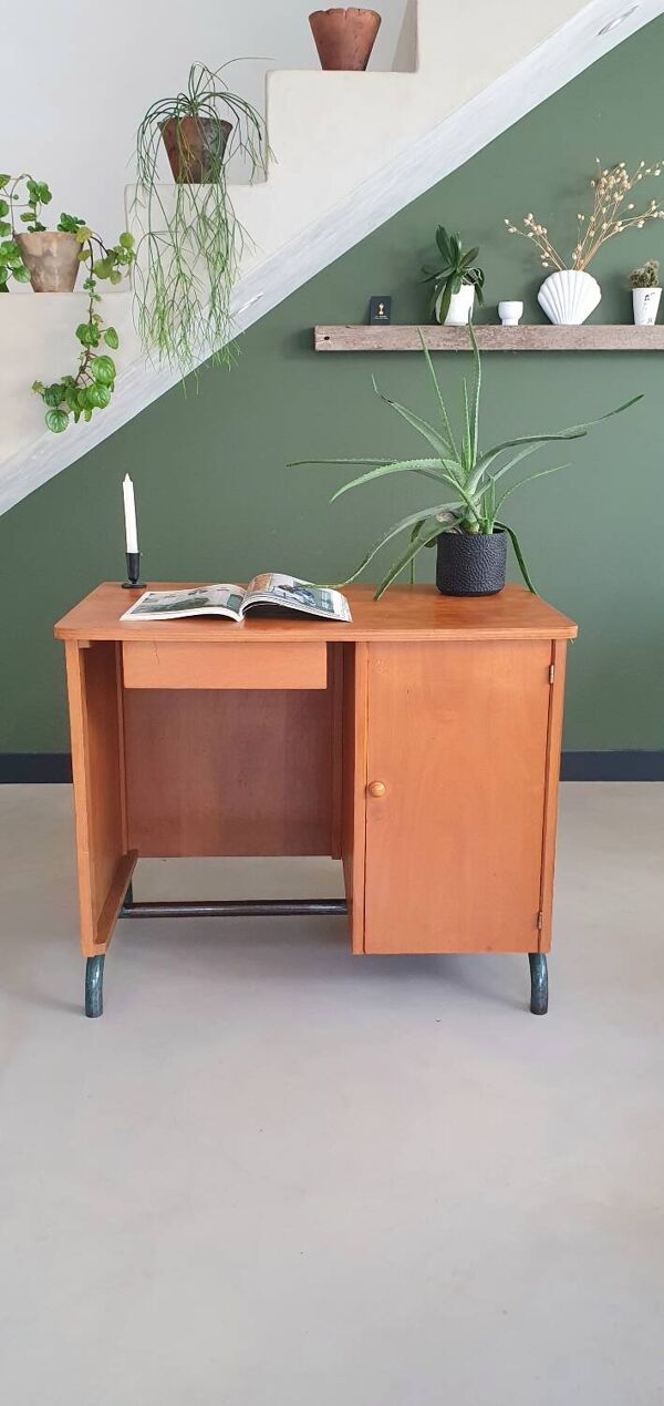 Bureau d'école vintage