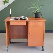 Bureau d'école vintage