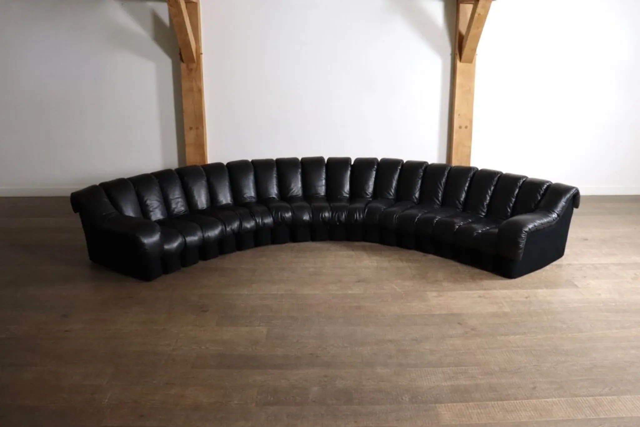De Sede DS 600 “Non-Stop” sectional black leather sofa by Heinz Ulrich, Ueli Berger and Eleanora Peduzzi-Riva, 1970s