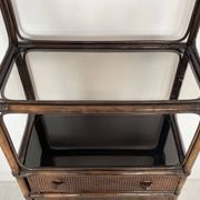 Etagere et commode en rotin