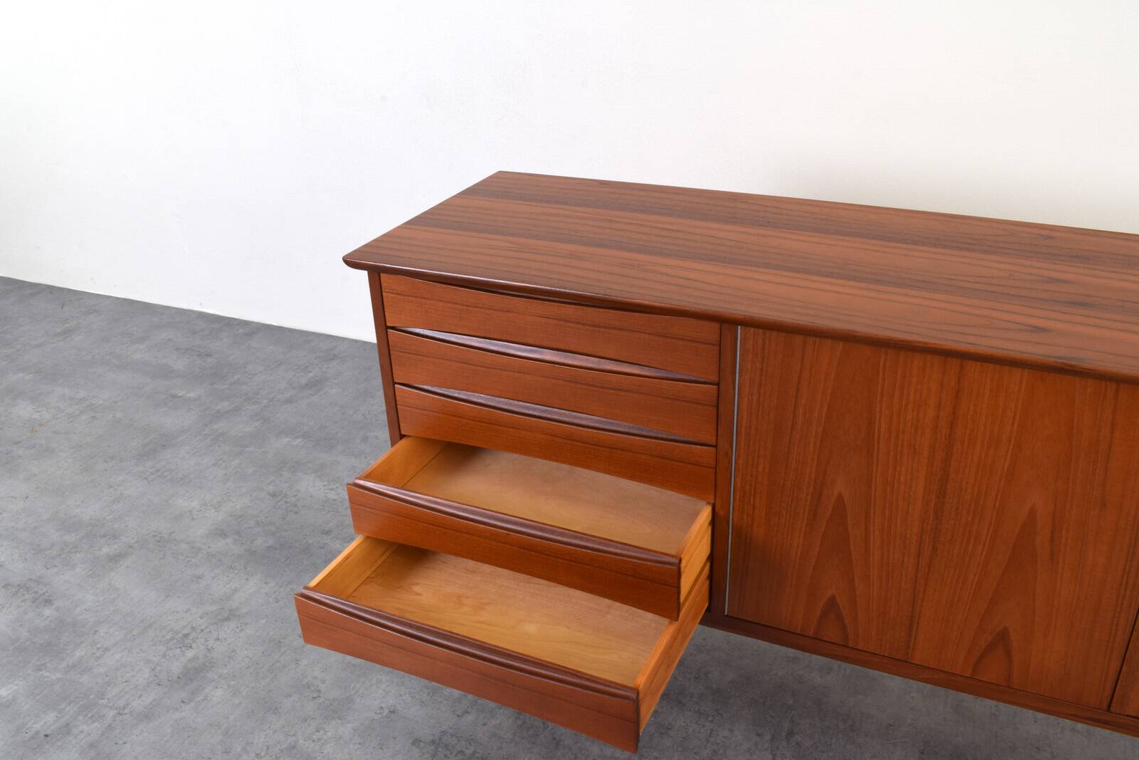Teak enfilade from the mid-century by Frederik Kayser, 1960s.