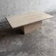 Table basse italienne en travertin – années 1970